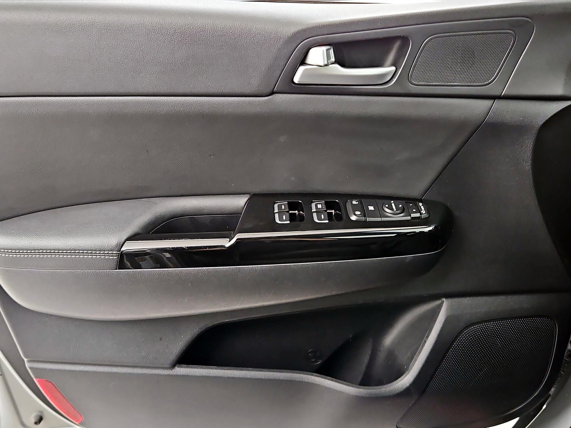 Thumbnail: 2021 Kia Sportage - 12