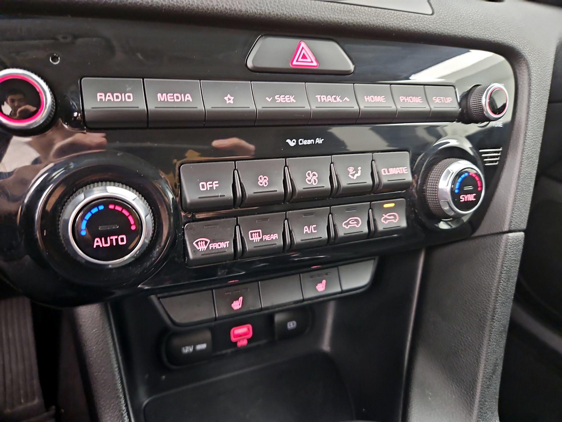 Thumbnail: 2021 Kia Sportage - 16