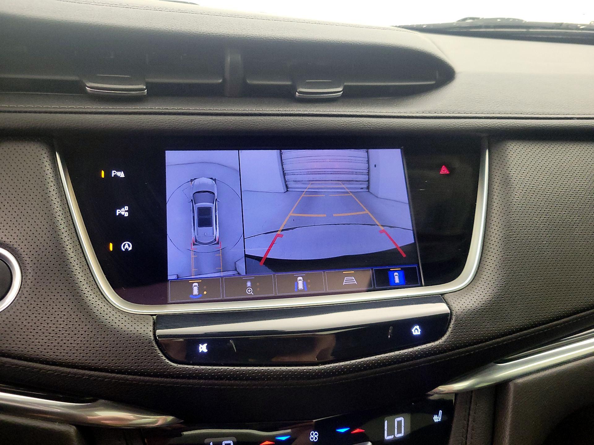 Thumbnail: 2023 Cadillac XT5 - 14