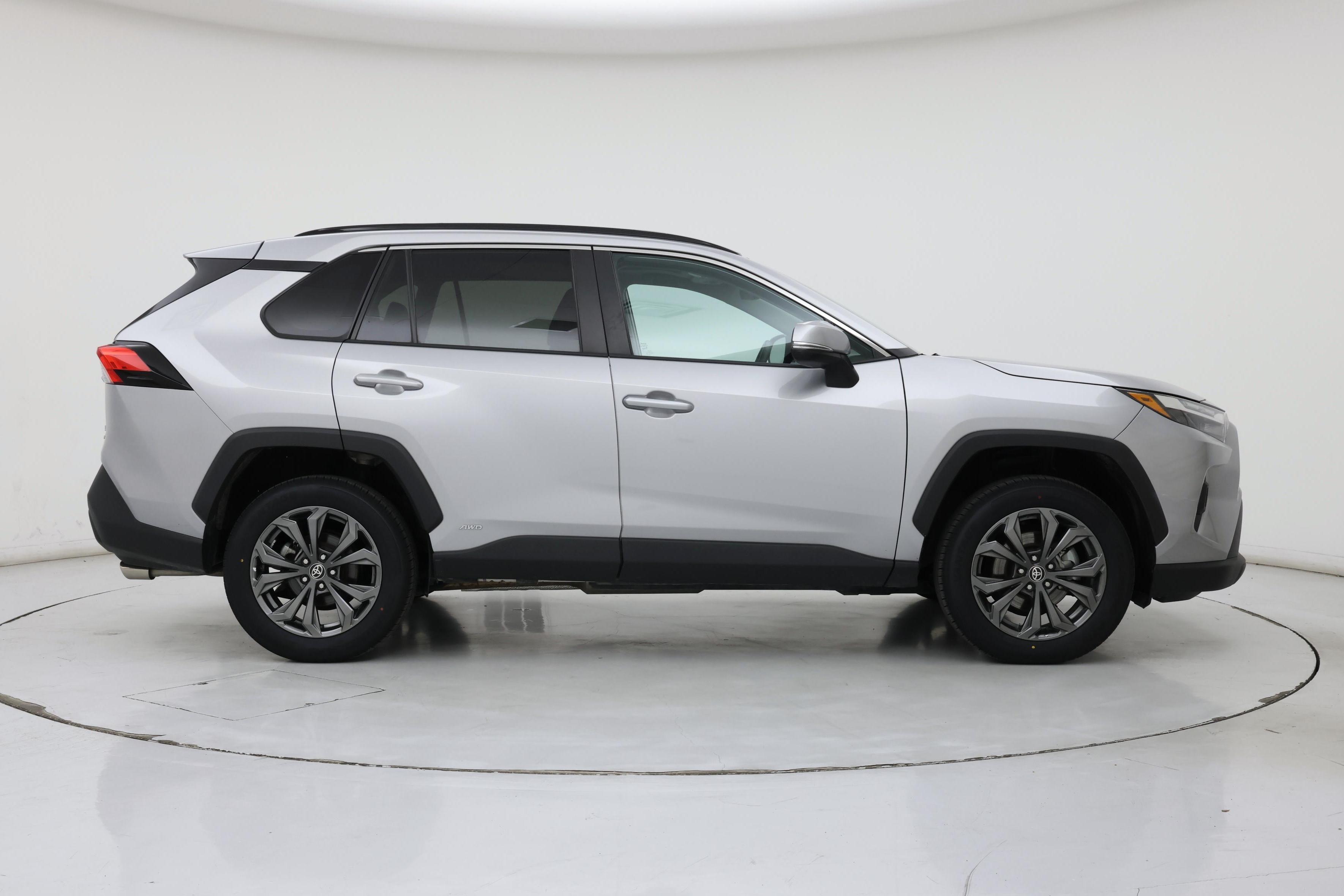 Thumbnail: 2022 Toyota RAV4 - 7