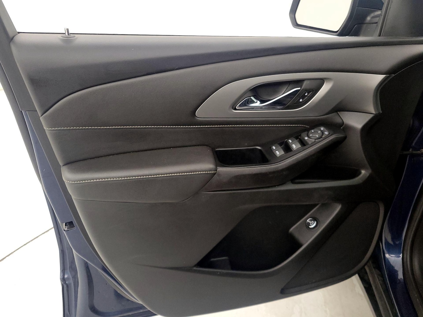 2023 Chevrolet Traverse 3LT - Photo 13