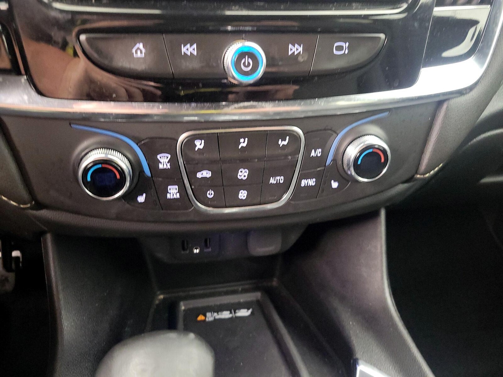 2023 Chevrolet Traverse 3LT - Photo 17