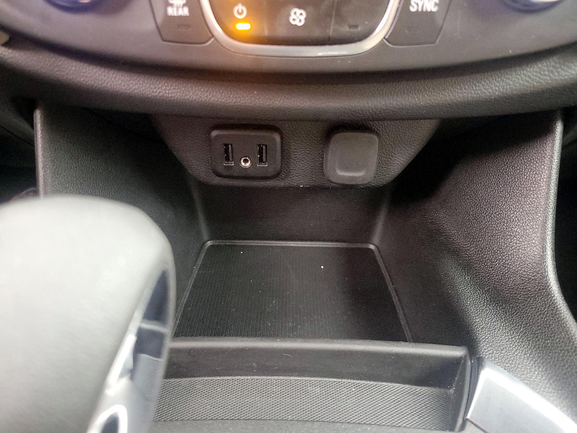 Thumbnail: 2023 Chevrolet Traverse - 19