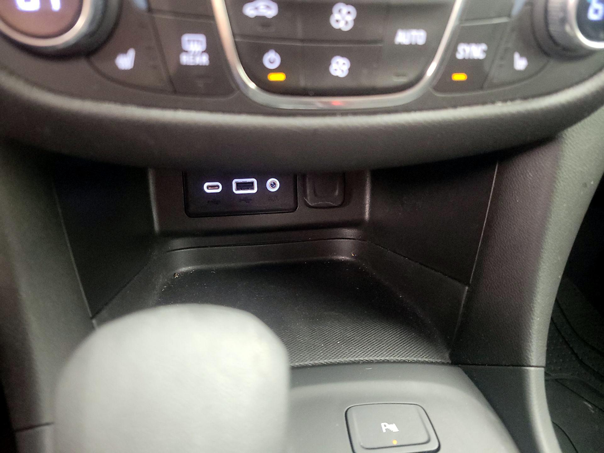 Thumbnail: 2024 Chevrolet Equinox - 18