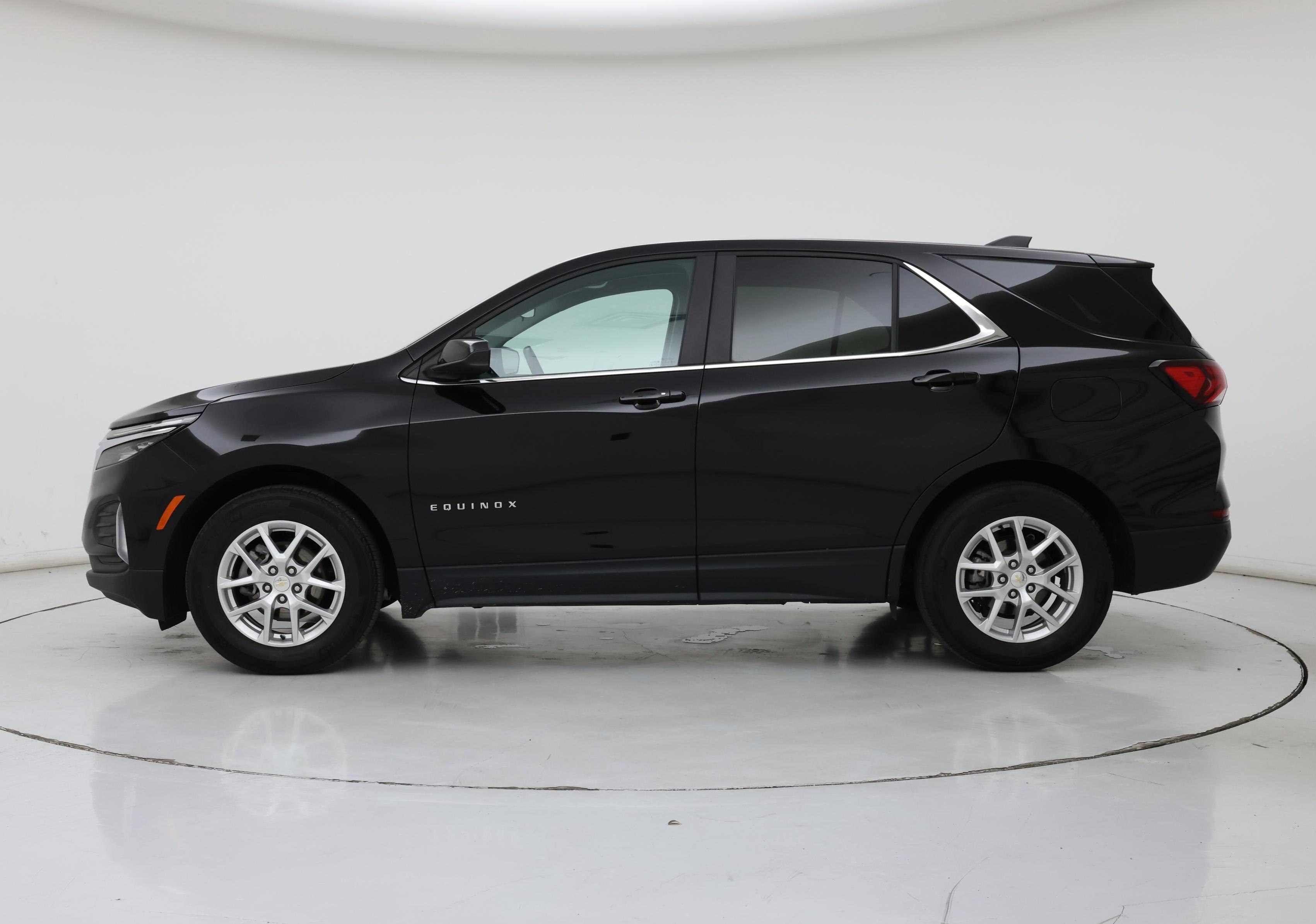 Thumbnail: 2024 Chevrolet Equinox - 3