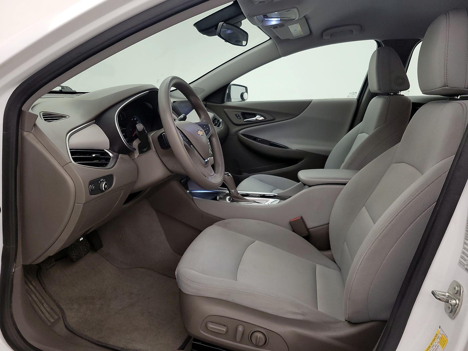 Thumbnail: 2020 Chevrolet Malibu - 11