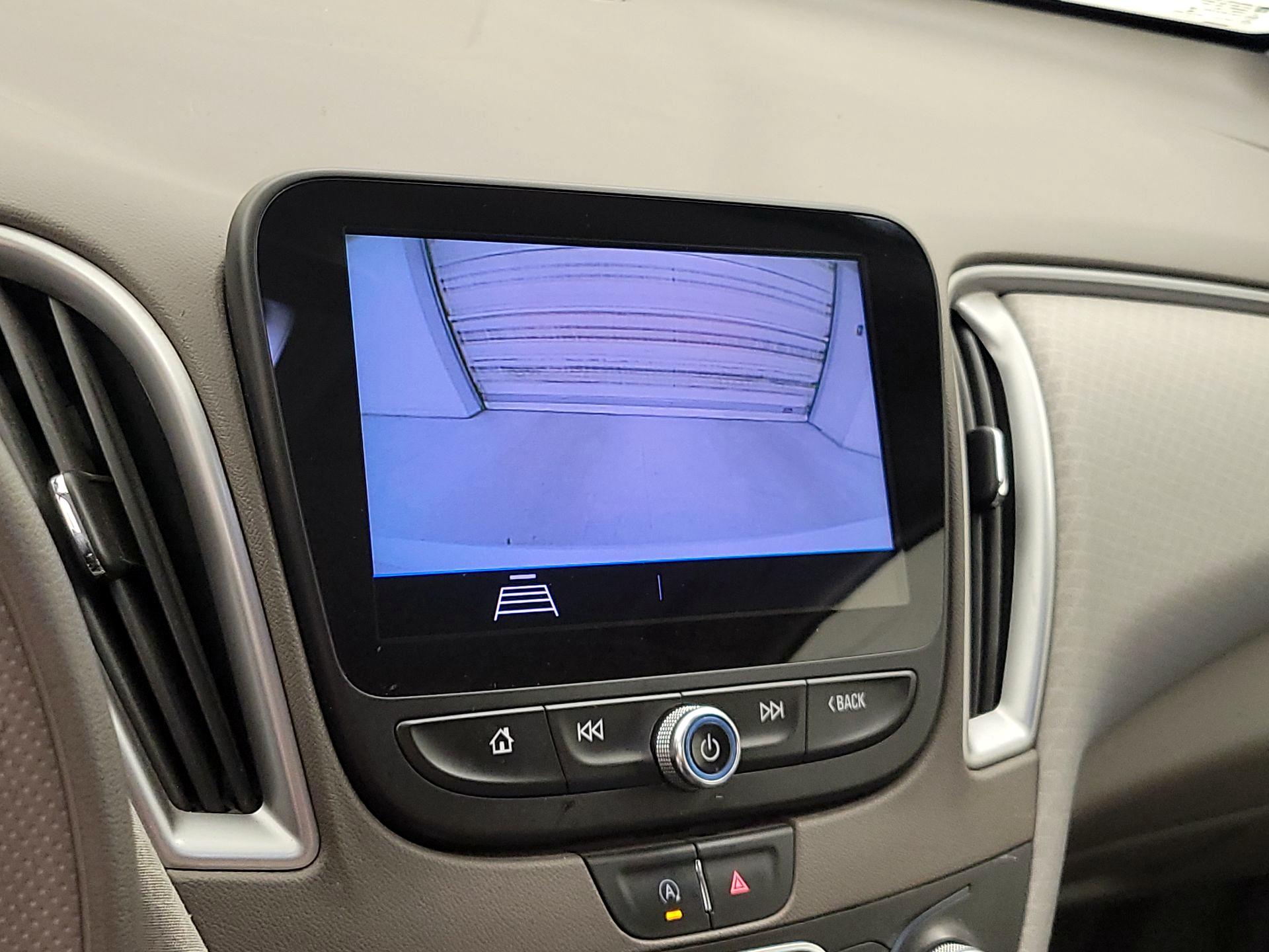 Thumbnail: 2020 Chevrolet Malibu - 14