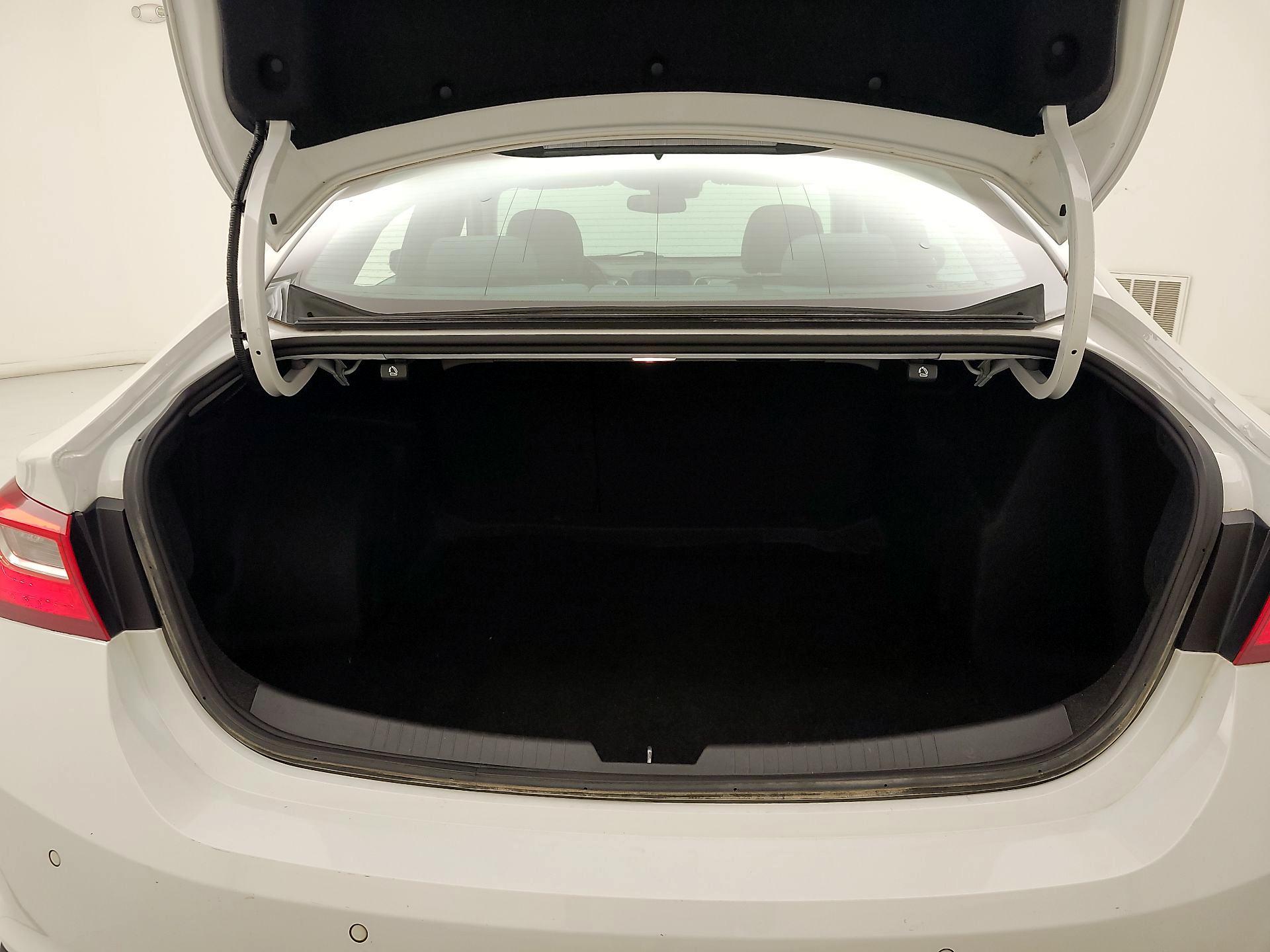 Thumbnail: 2020 Chevrolet Malibu - 20