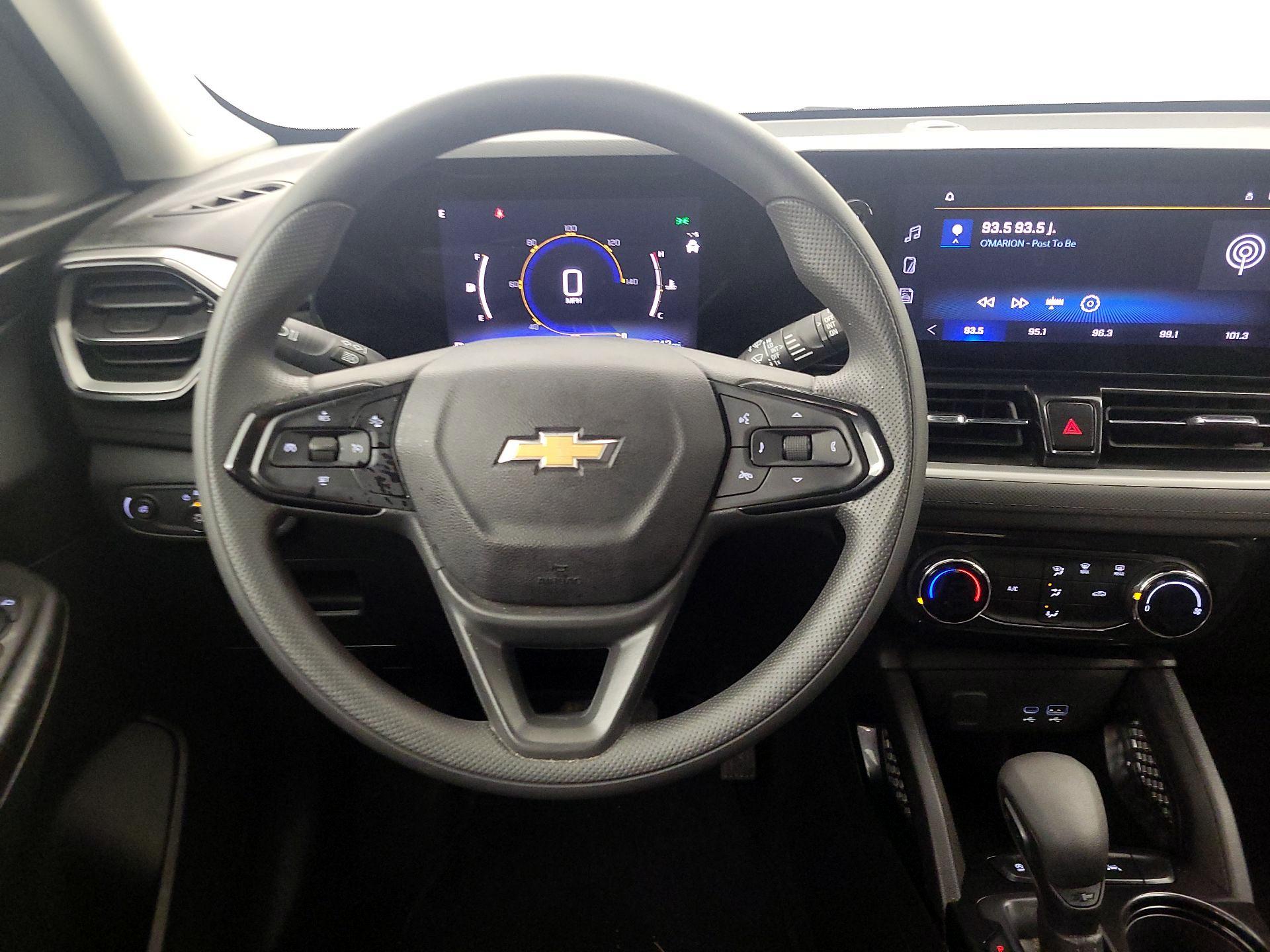 Thumbnail: 2025 Chevrolet TrailBlazer - 10