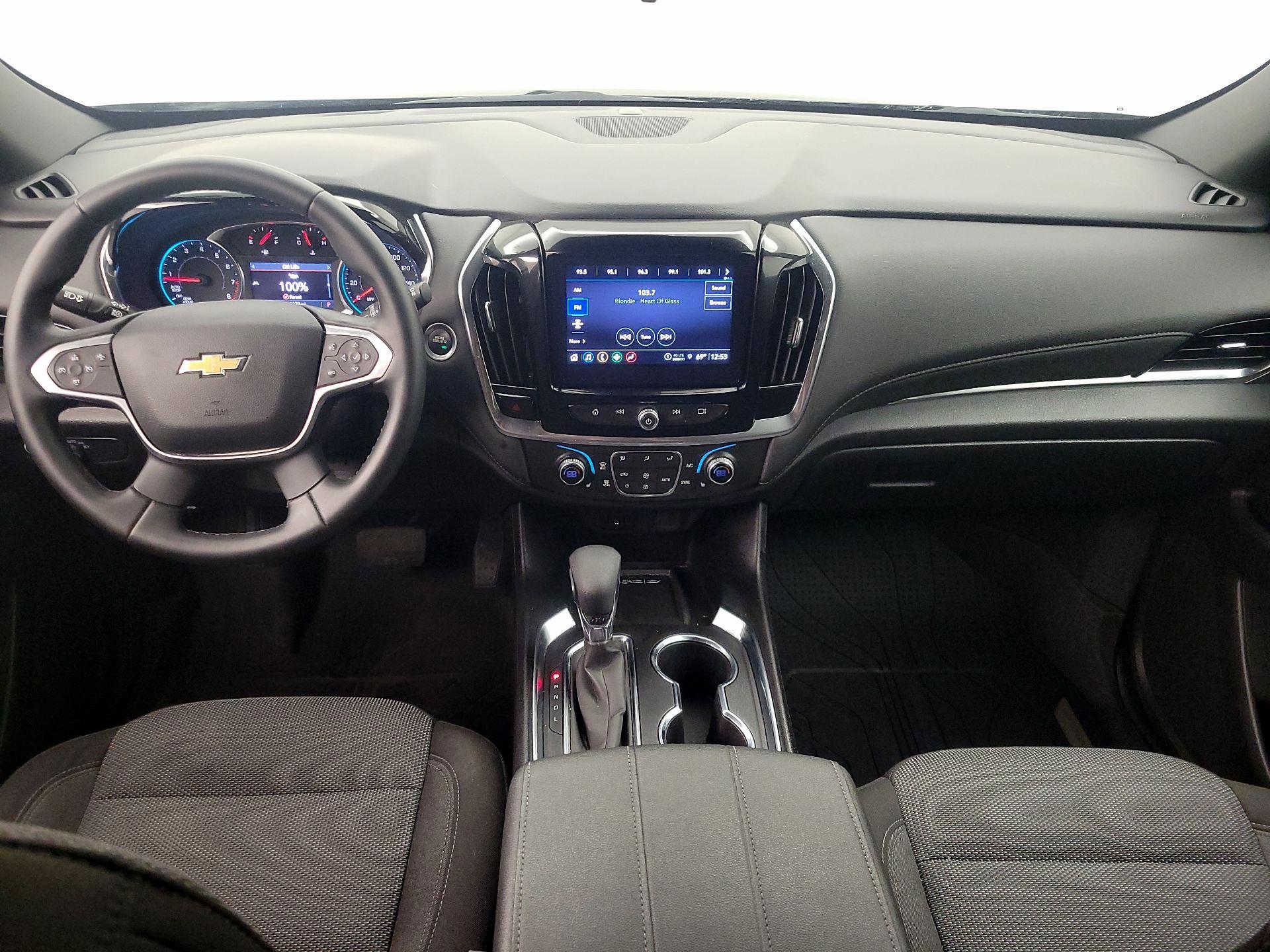 Thumbnail: 2023 Chevrolet Traverse - 9