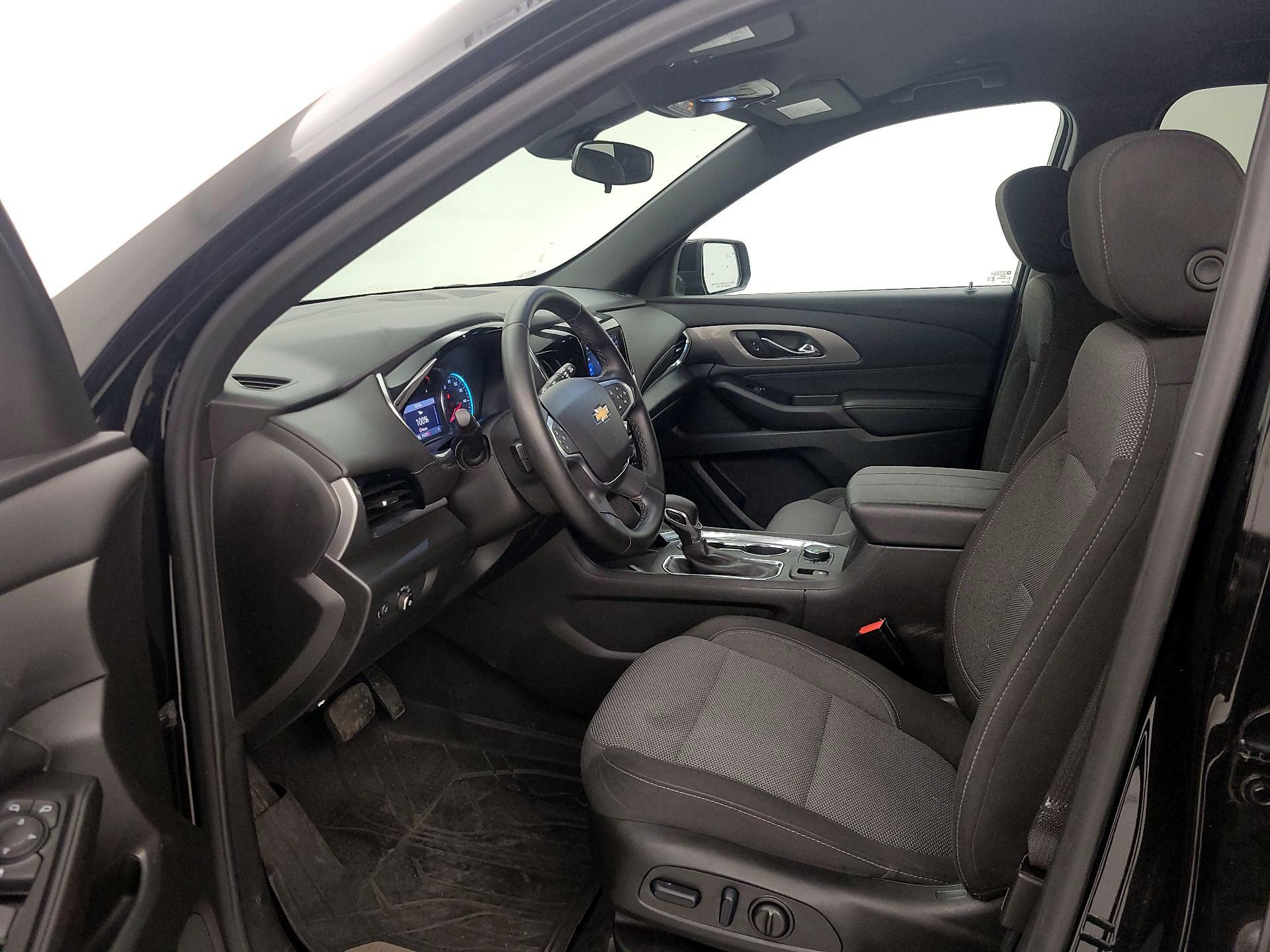 Thumbnail: 2023 Chevrolet Traverse - 11