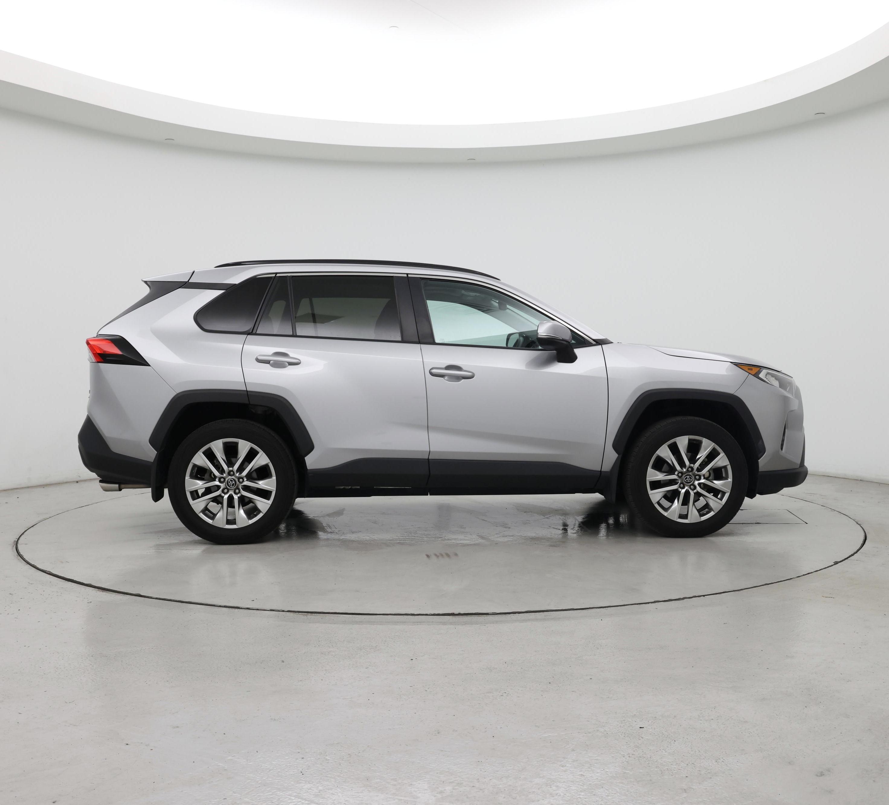 Thumbnail: 2021 Toyota RAV4 - 7