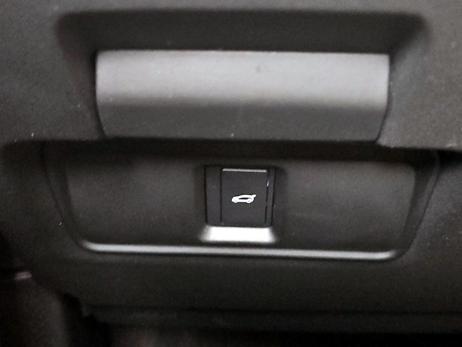 Thumbnail: 2024 Land Rover Range Rover Evoque - 13