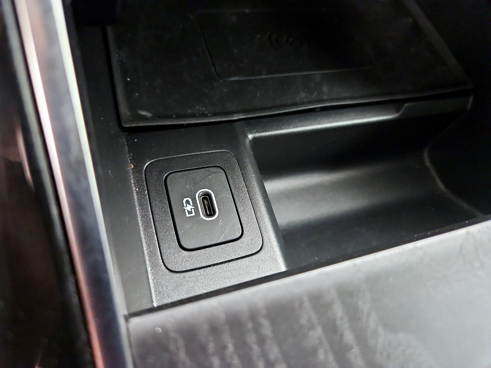 Thumbnail: 2024 Land Rover Range Rover Evoque - 19