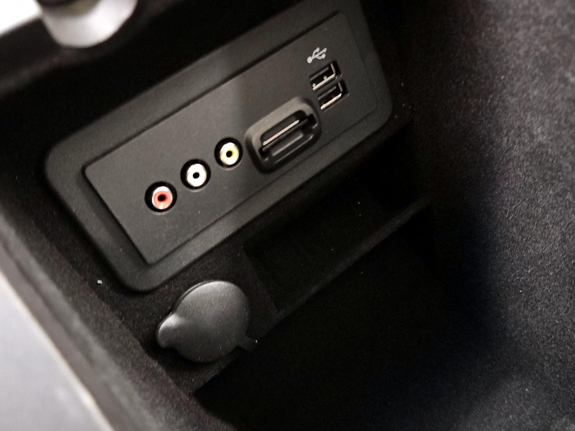 Thumbnail: 2015 Ford Flex - 19