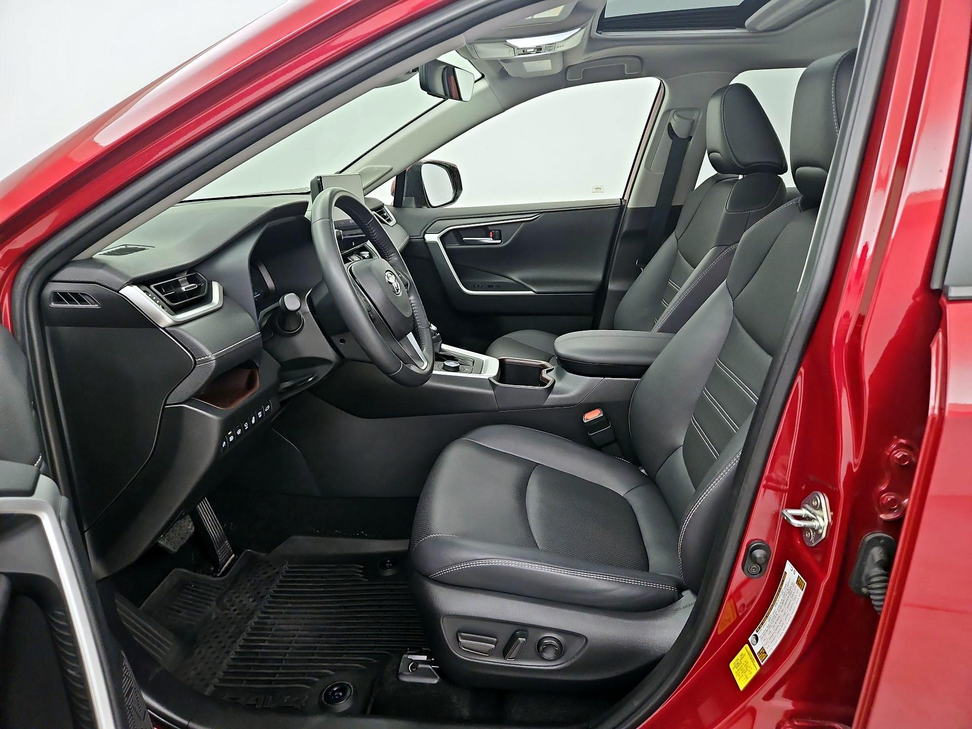 Thumbnail: 2024 Toyota RAV4 - 11