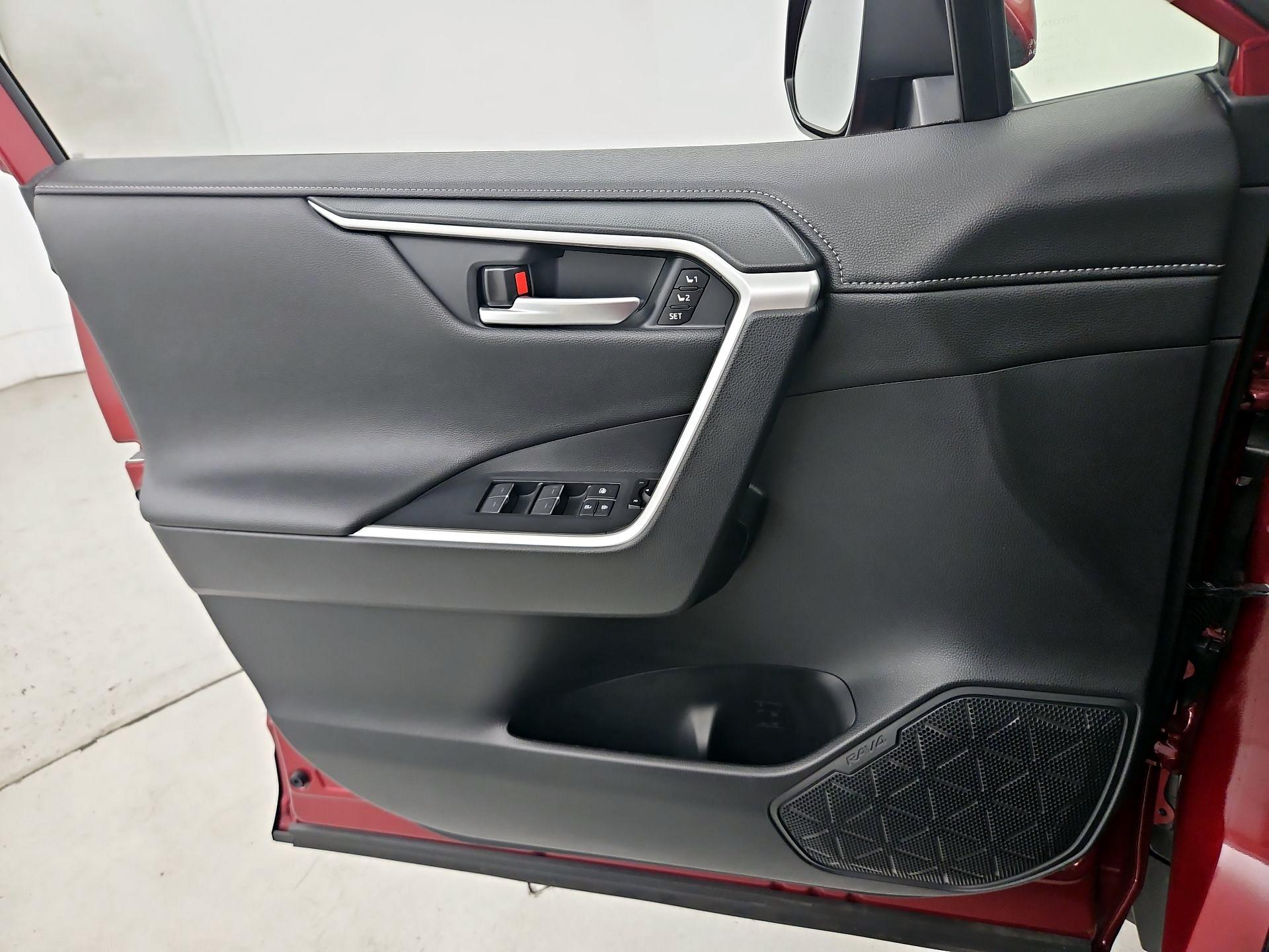 Thumbnail: 2024 Toyota RAV4 - 12