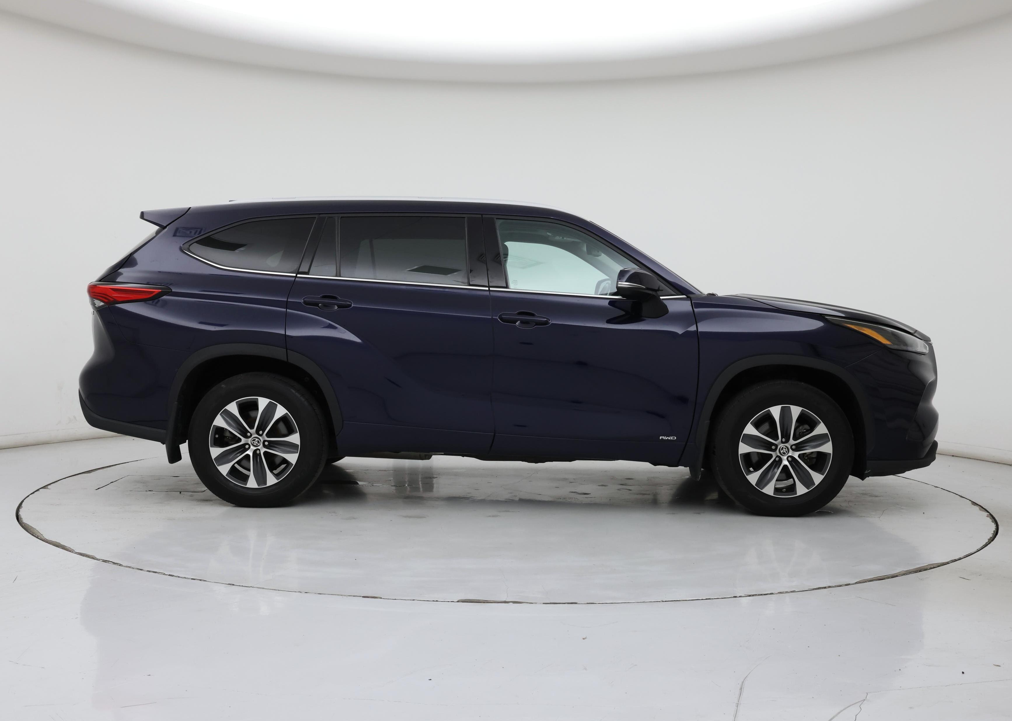 Thumbnail: 2022 Toyota Highlander - 7