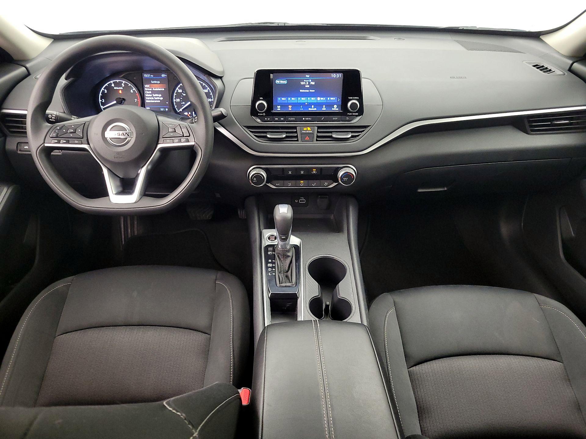 Thumbnail: 2022 Nissan Altima - 9