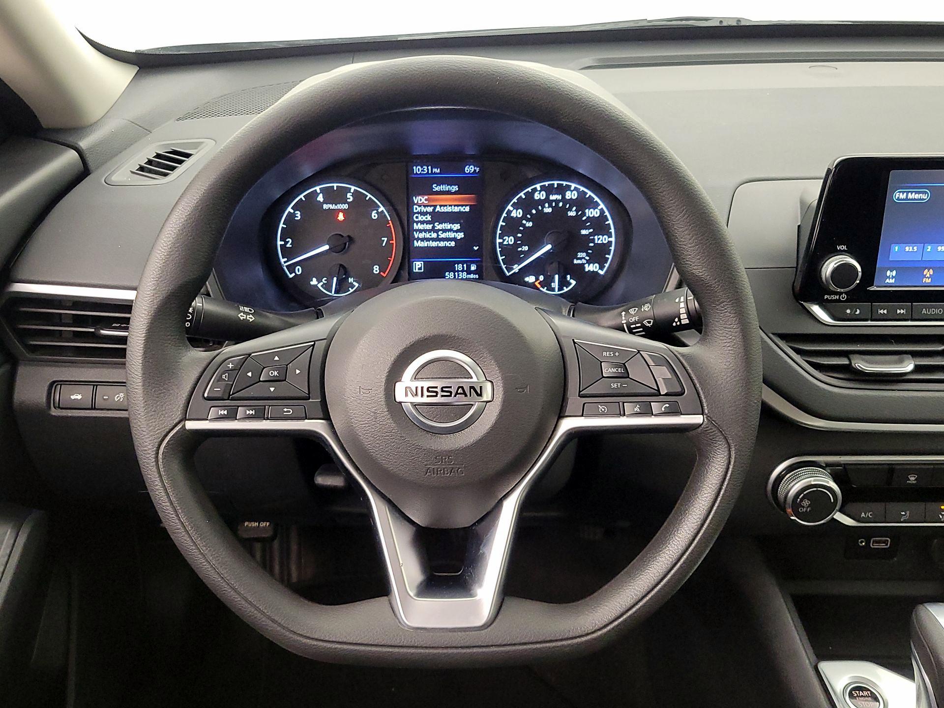 Thumbnail: 2022 Nissan Altima - 10