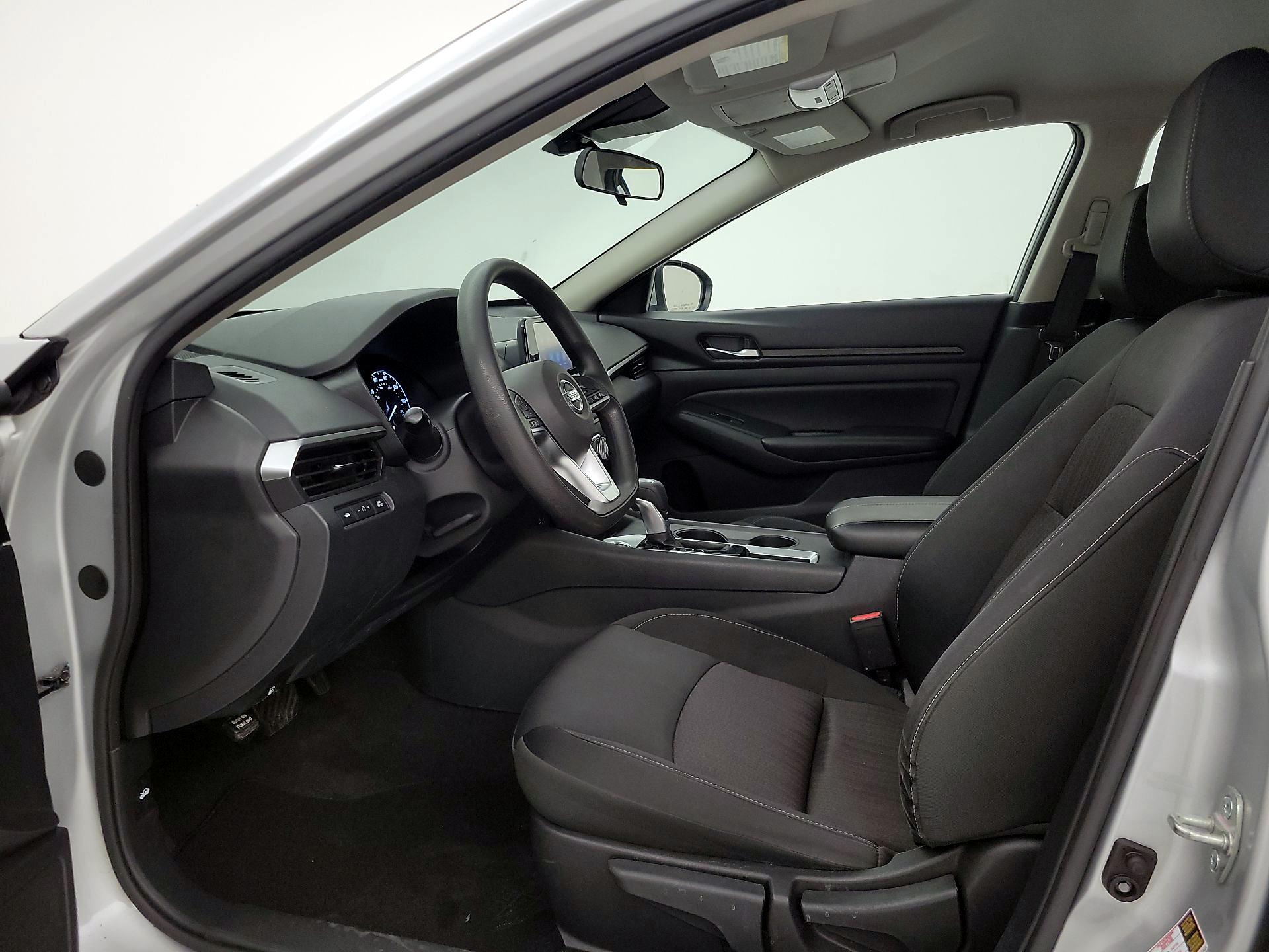 Thumbnail: 2022 Nissan Altima - 11