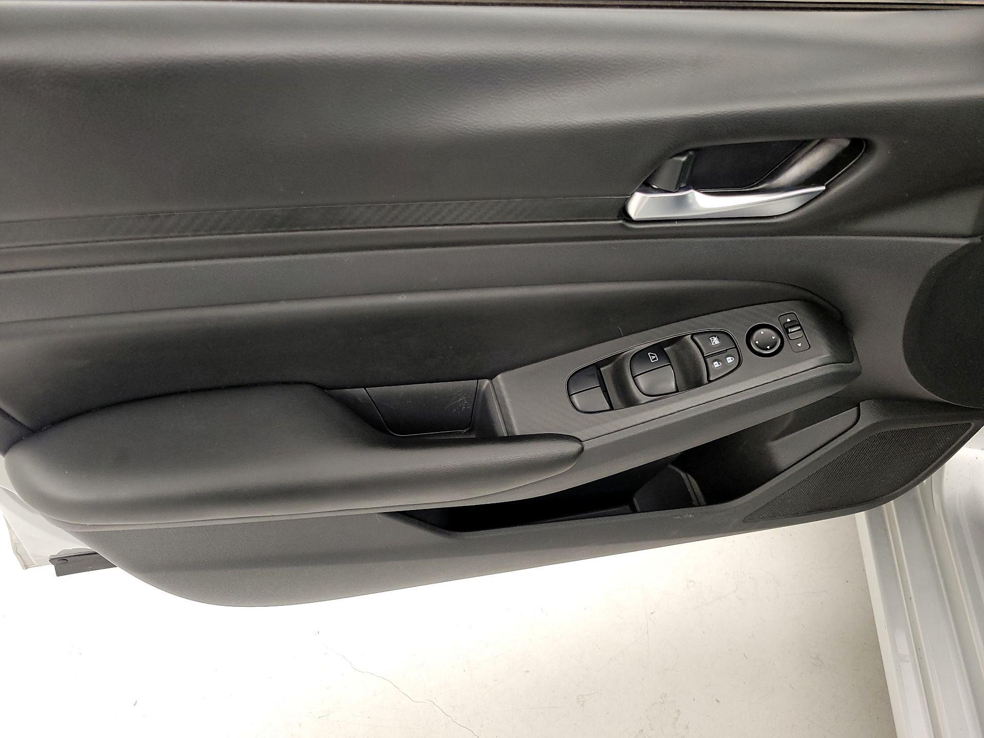 Thumbnail: 2022 Nissan Altima - 12