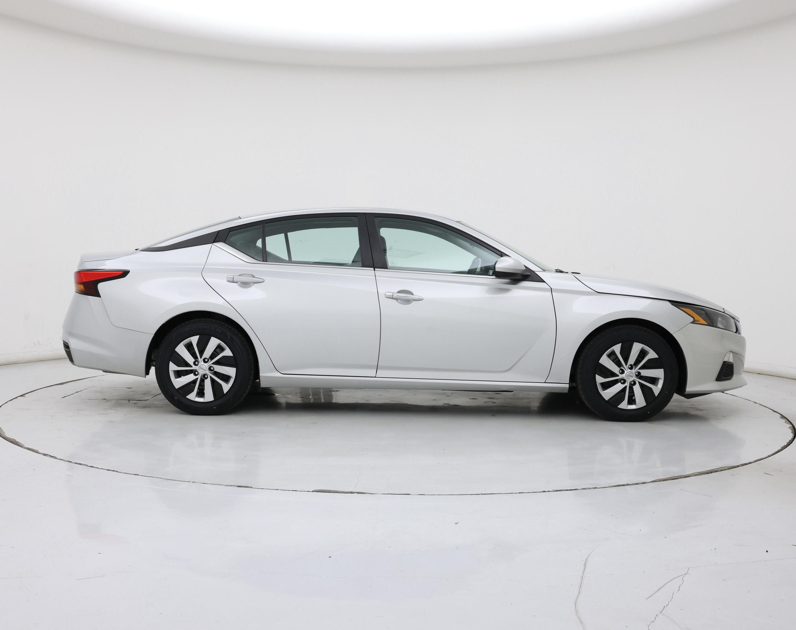 Thumbnail: 2022 Nissan Altima - 7