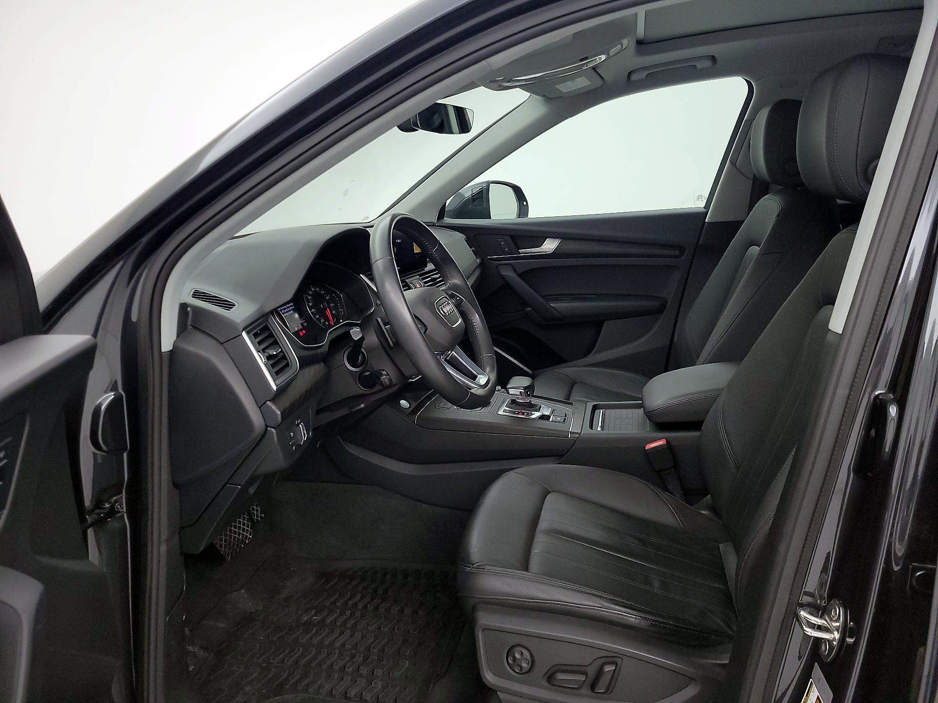 Thumbnail: 2020 Audi Q5 - 11