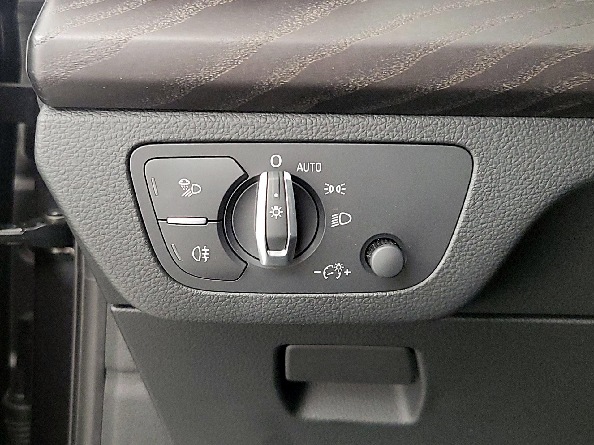 Thumbnail: 2020 Audi Q5 - 13