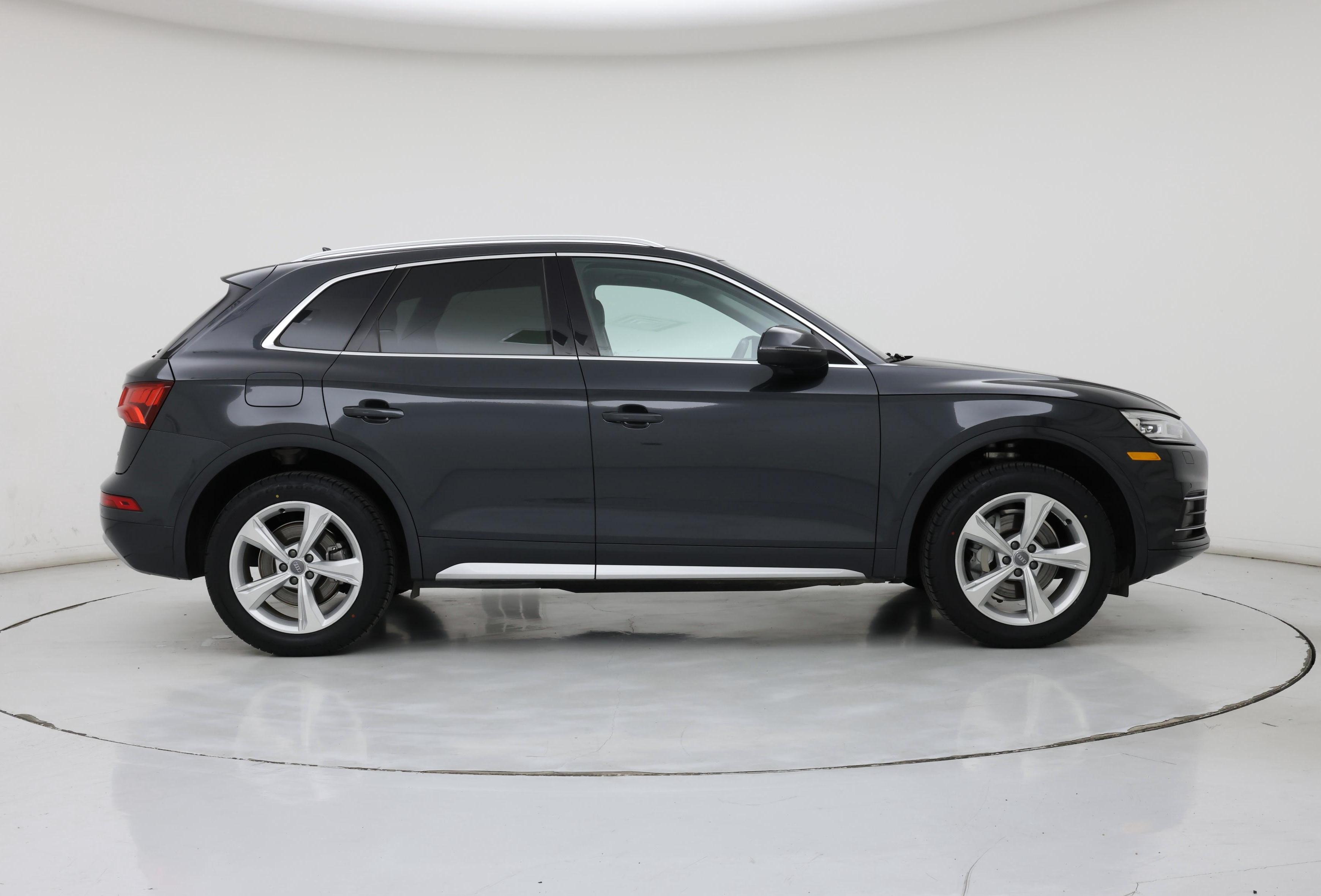 Thumbnail: 2020 Audi Q5 - 7