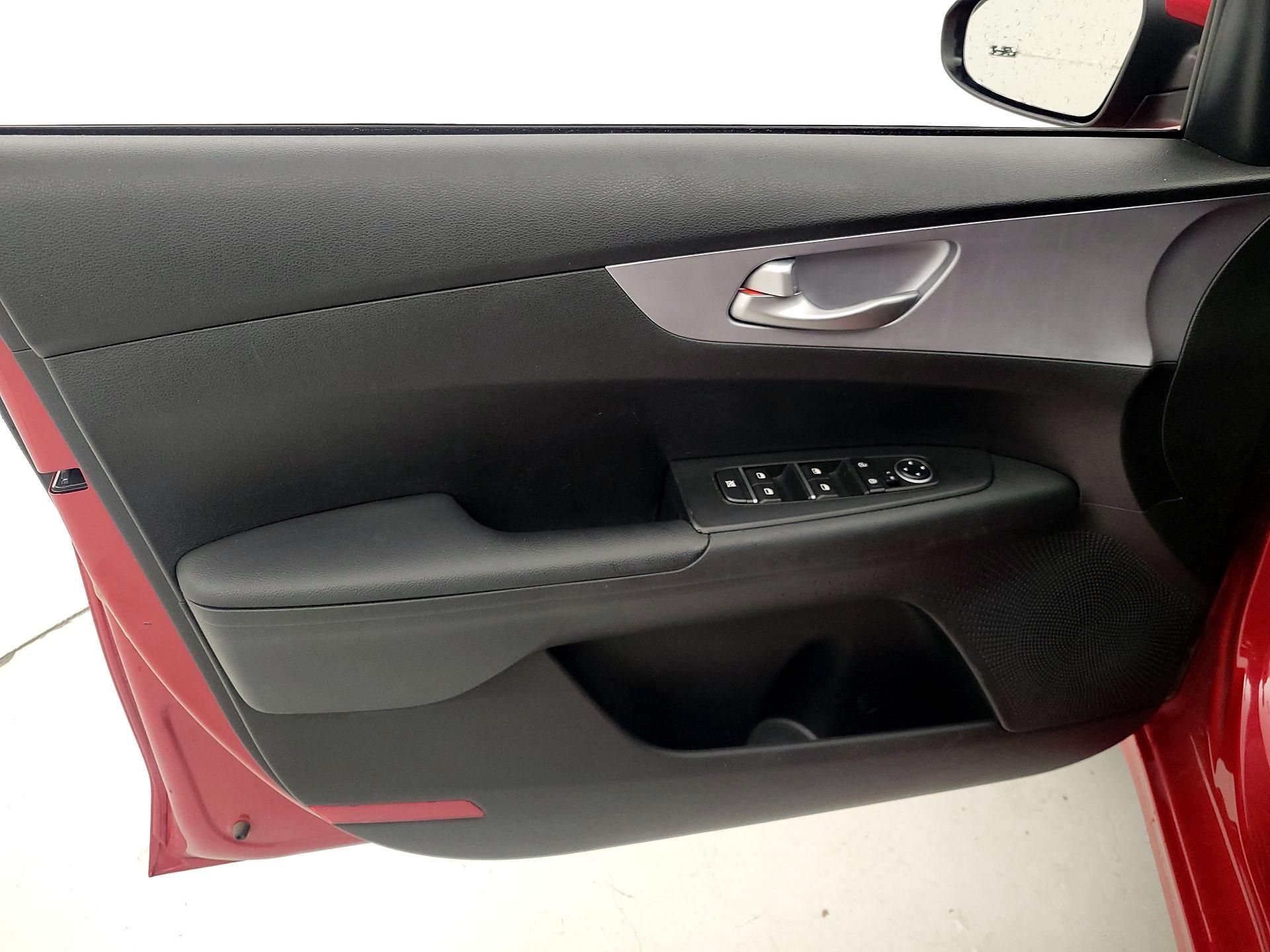 Thumbnail: 2024 Kia Forte - 12