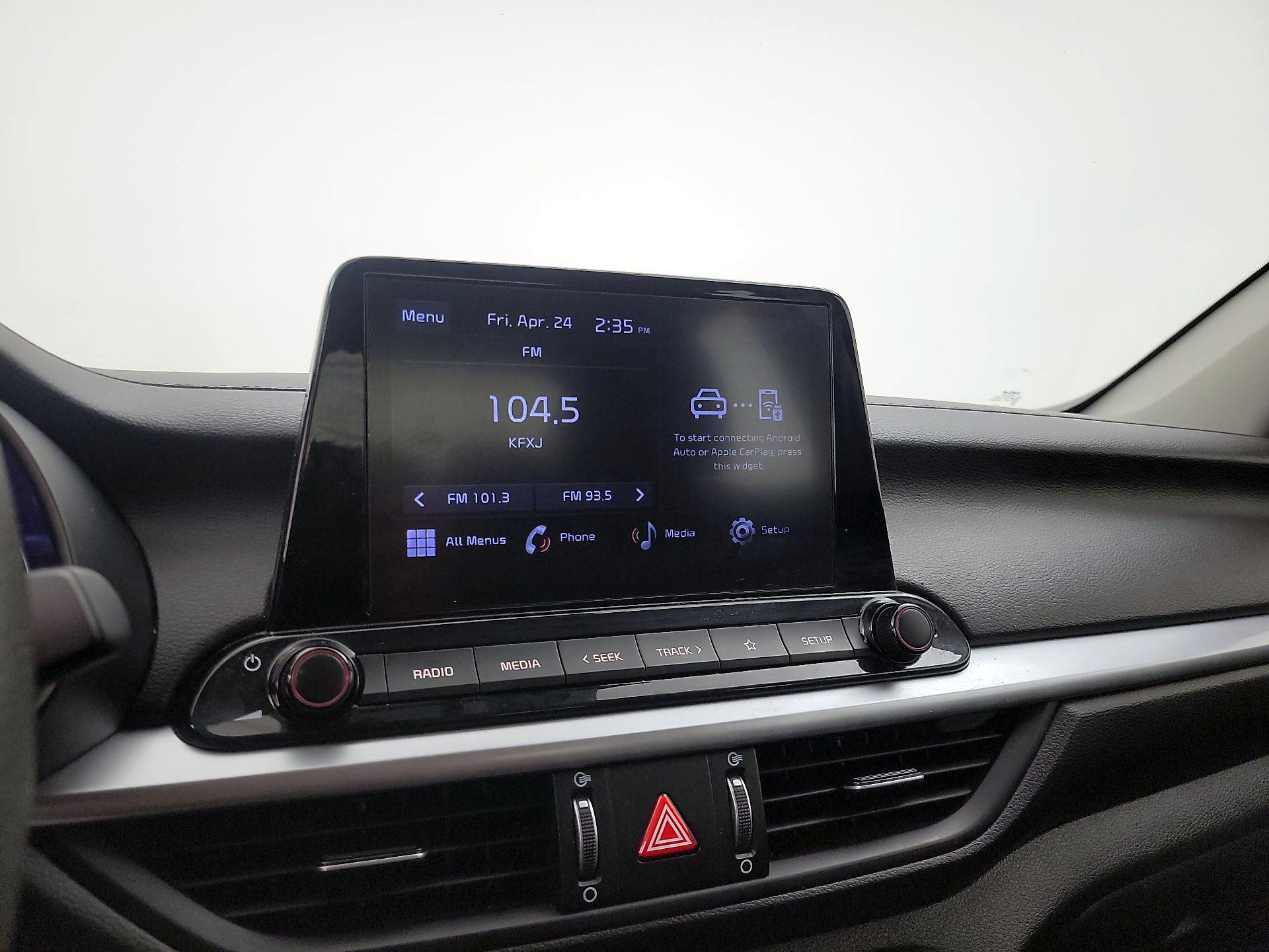 Thumbnail: 2024 Kia Forte - 15