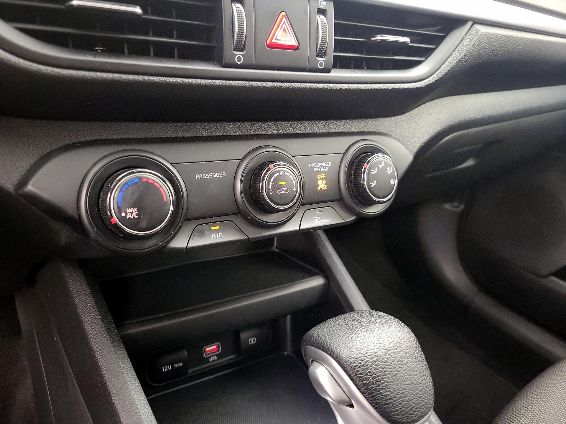 Thumbnail: 2024 Kia Forte - 16