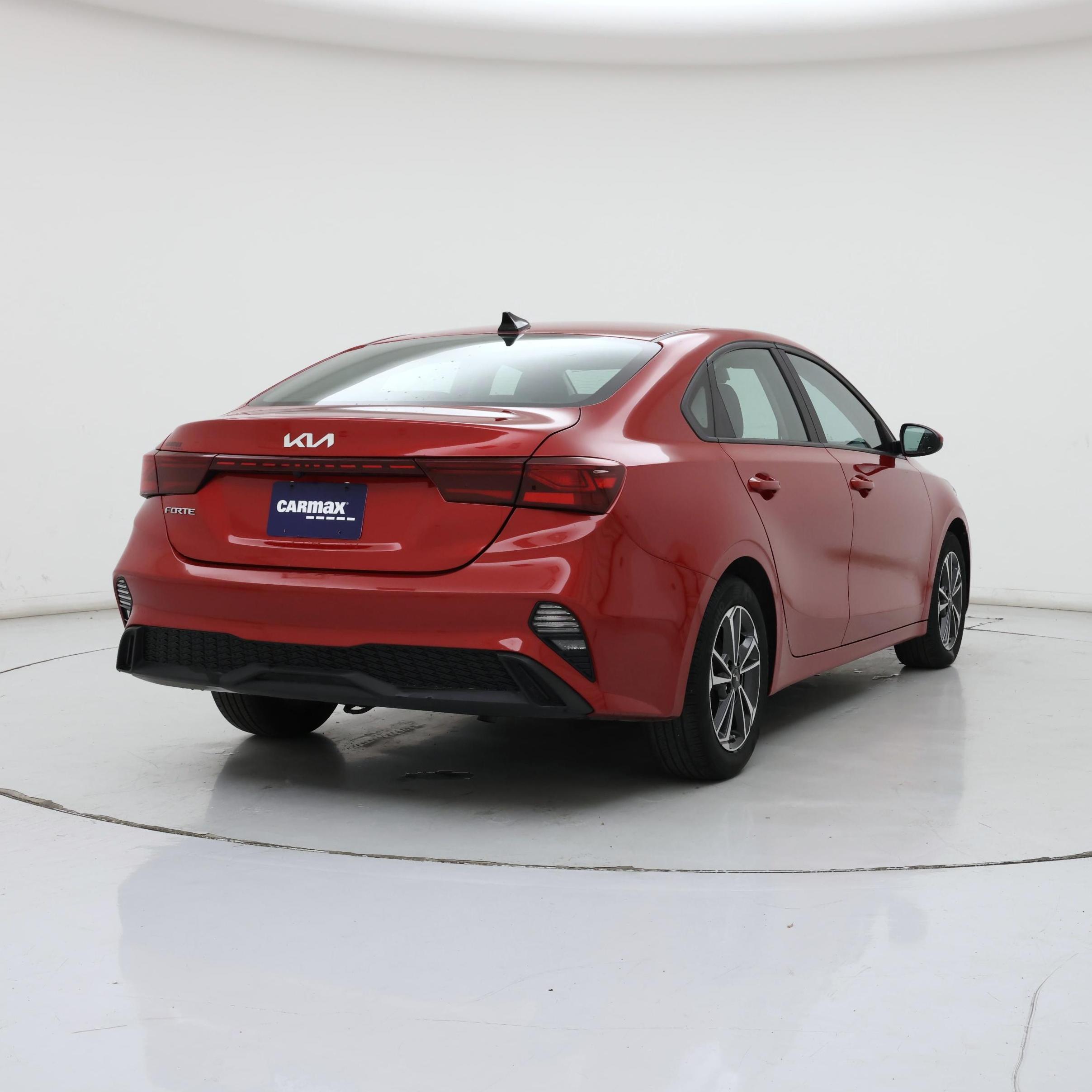 Thumbnail: 2024 Kia Forte - 8