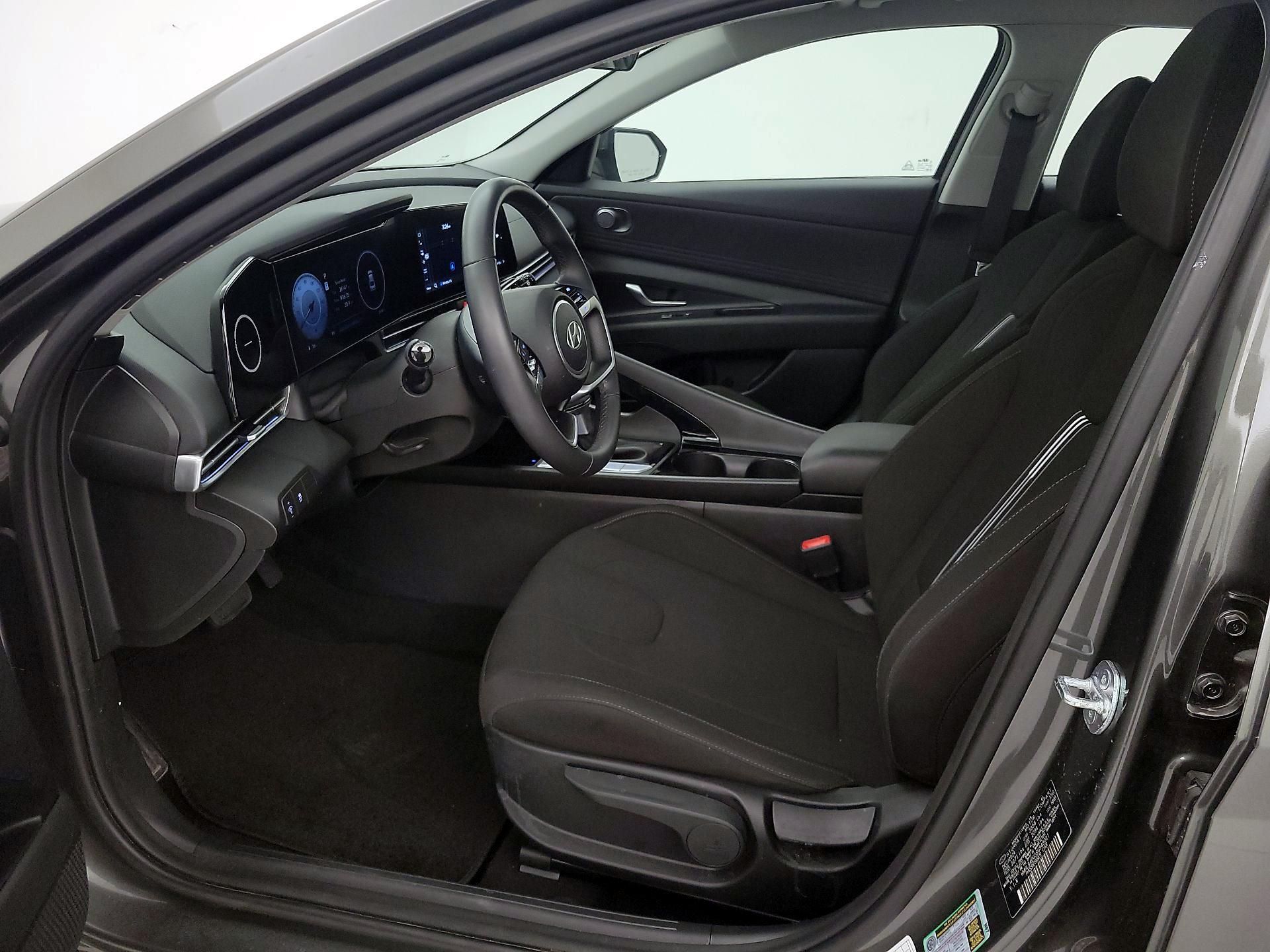 Thumbnail: 2025 Hyundai Elantra - 11