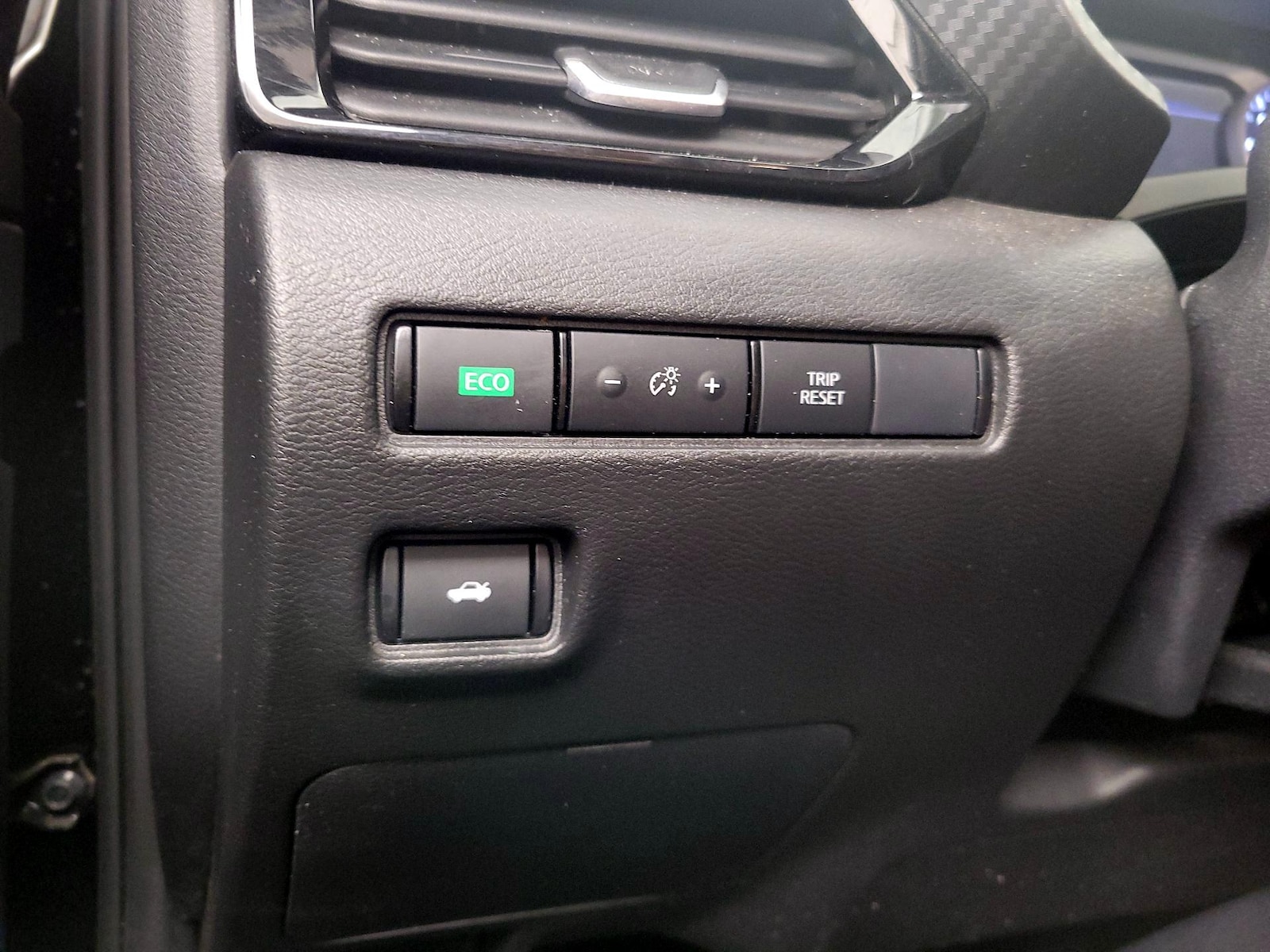 2022 Nissan Sentra SV - Photo 14