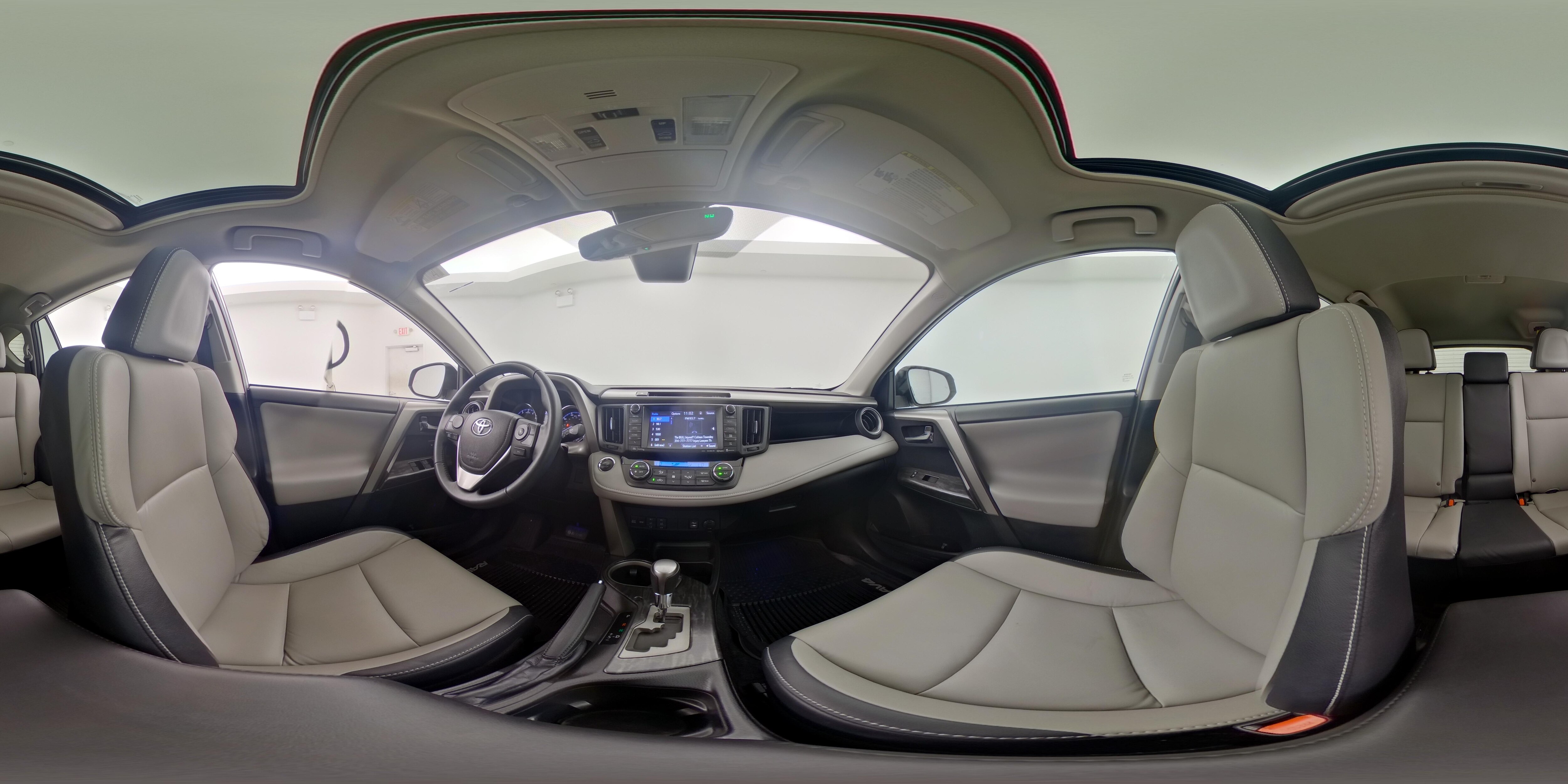 2017 Toyota RAV4 Platinum - Photo 26