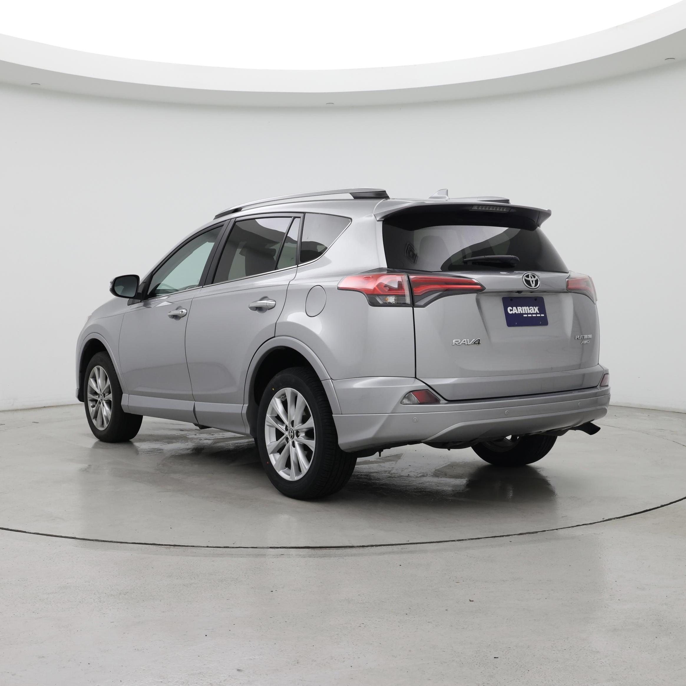 Thumbnail: 2017 Toyota RAV4 - 2