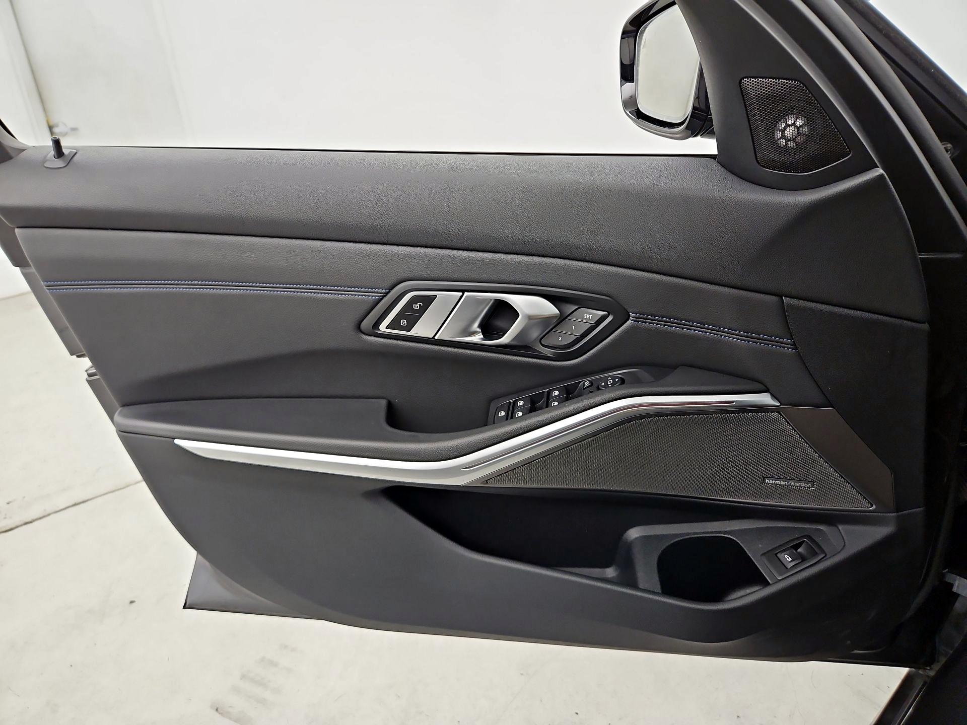 Thumbnail: 2020 BMW 3 Series - 12