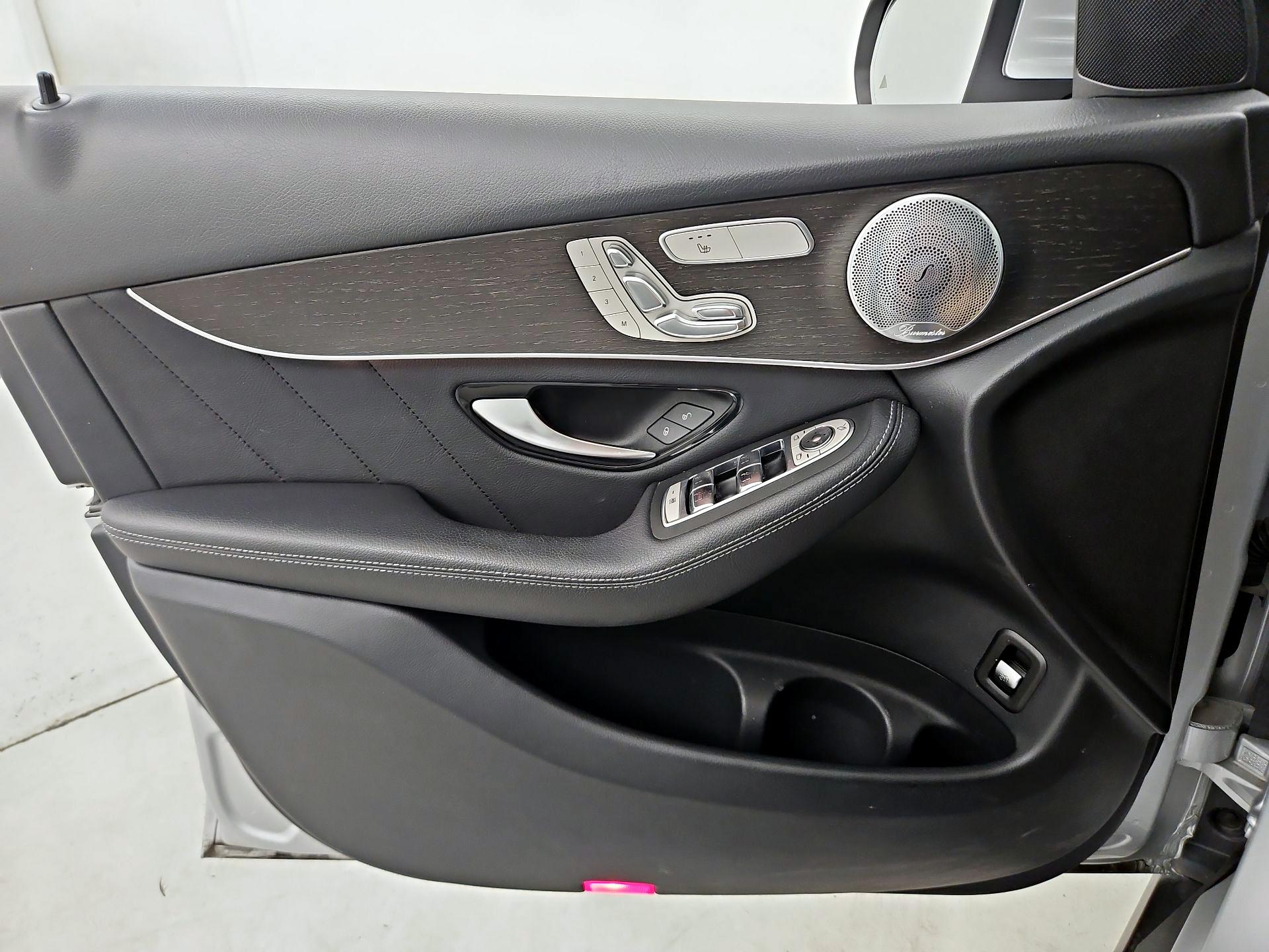 Thumbnail: 2020 Mercedes-Benz GLC - 12