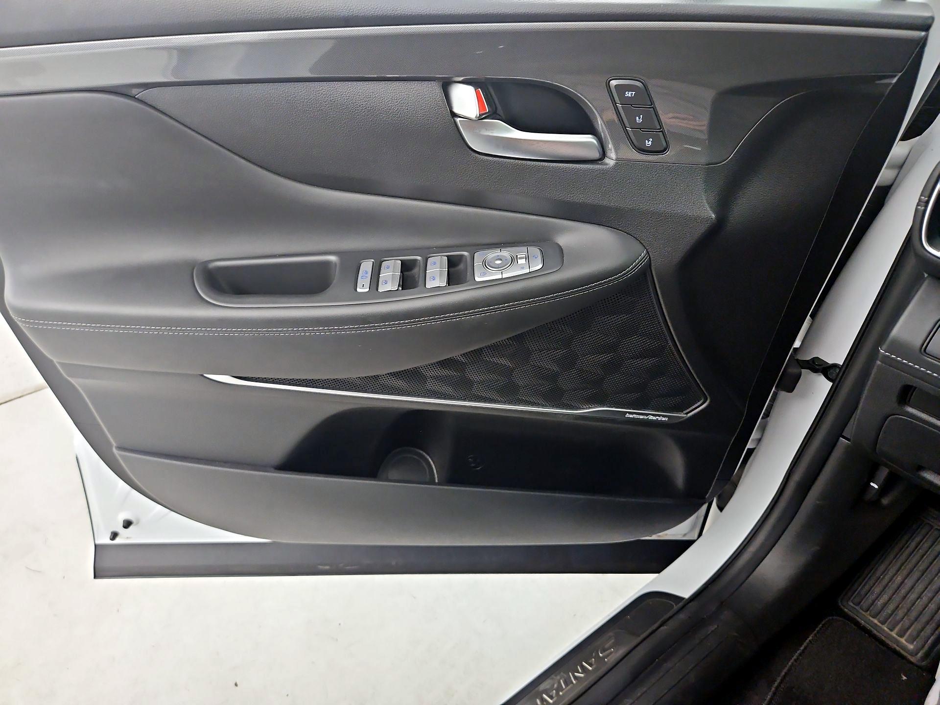 Thumbnail: 2022 Hyundai Santa Fe - 12
