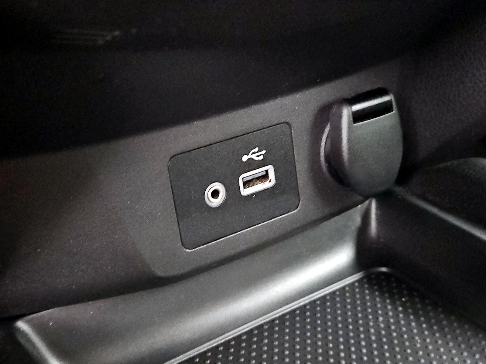 2019 Nissan Rogue Sport S - Photo 19