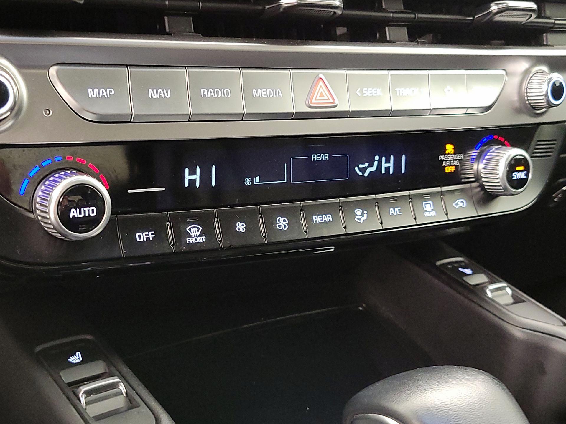 Thumbnail: 2025 Kia Telluride - 17