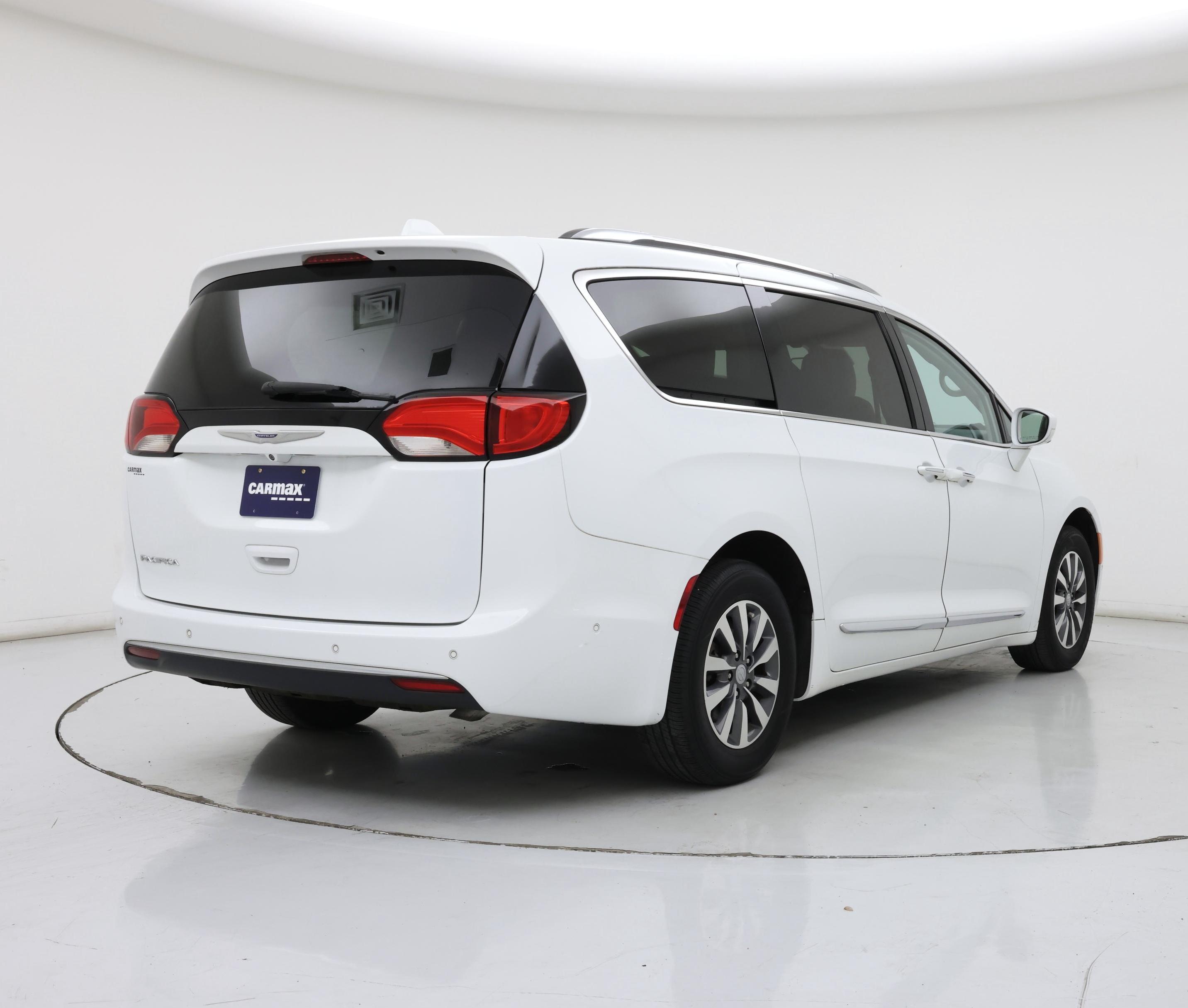 Thumbnail: 2020 Chrysler Pacifica - 8