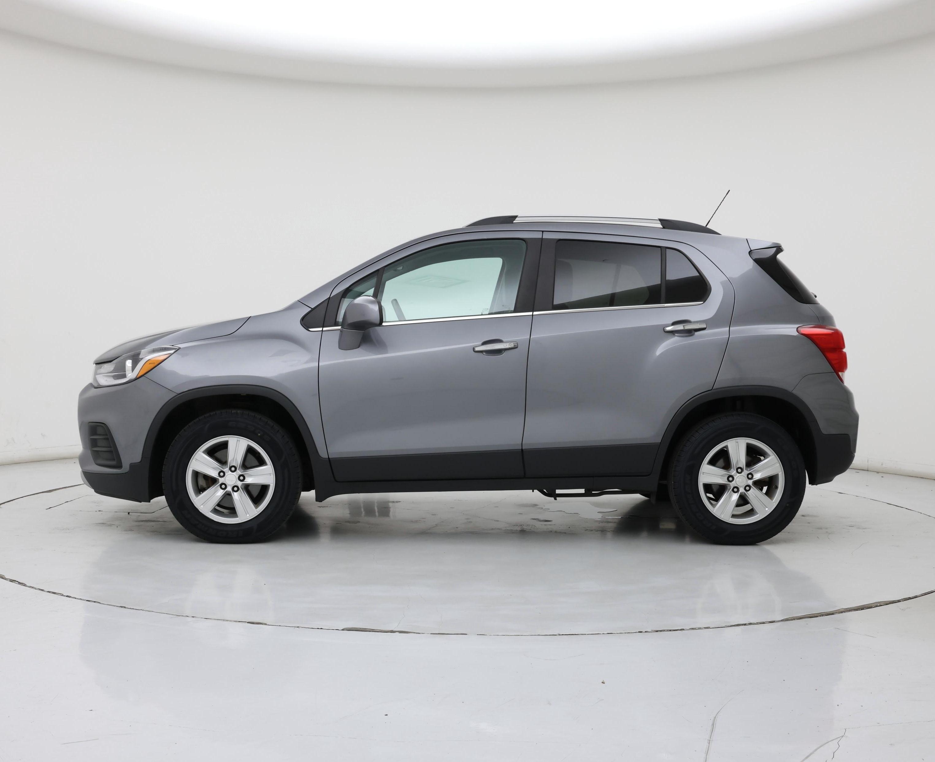 Thumbnail: 2020 Chevrolet Trax - 3