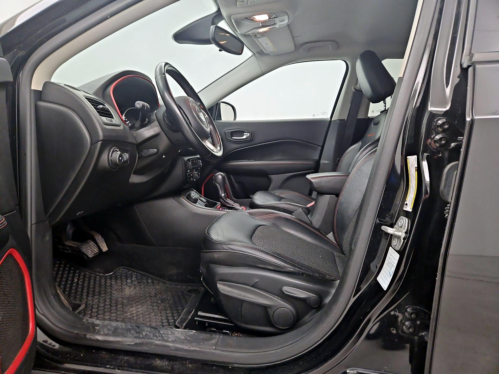 Thumbnail: 2020 Jeep Compass - 11