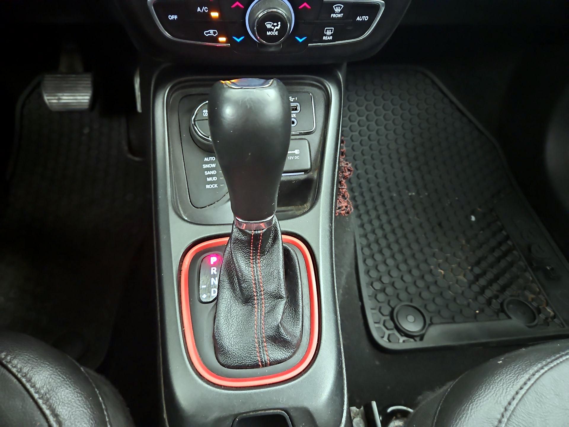 Thumbnail: 2020 Jeep Compass - 18
