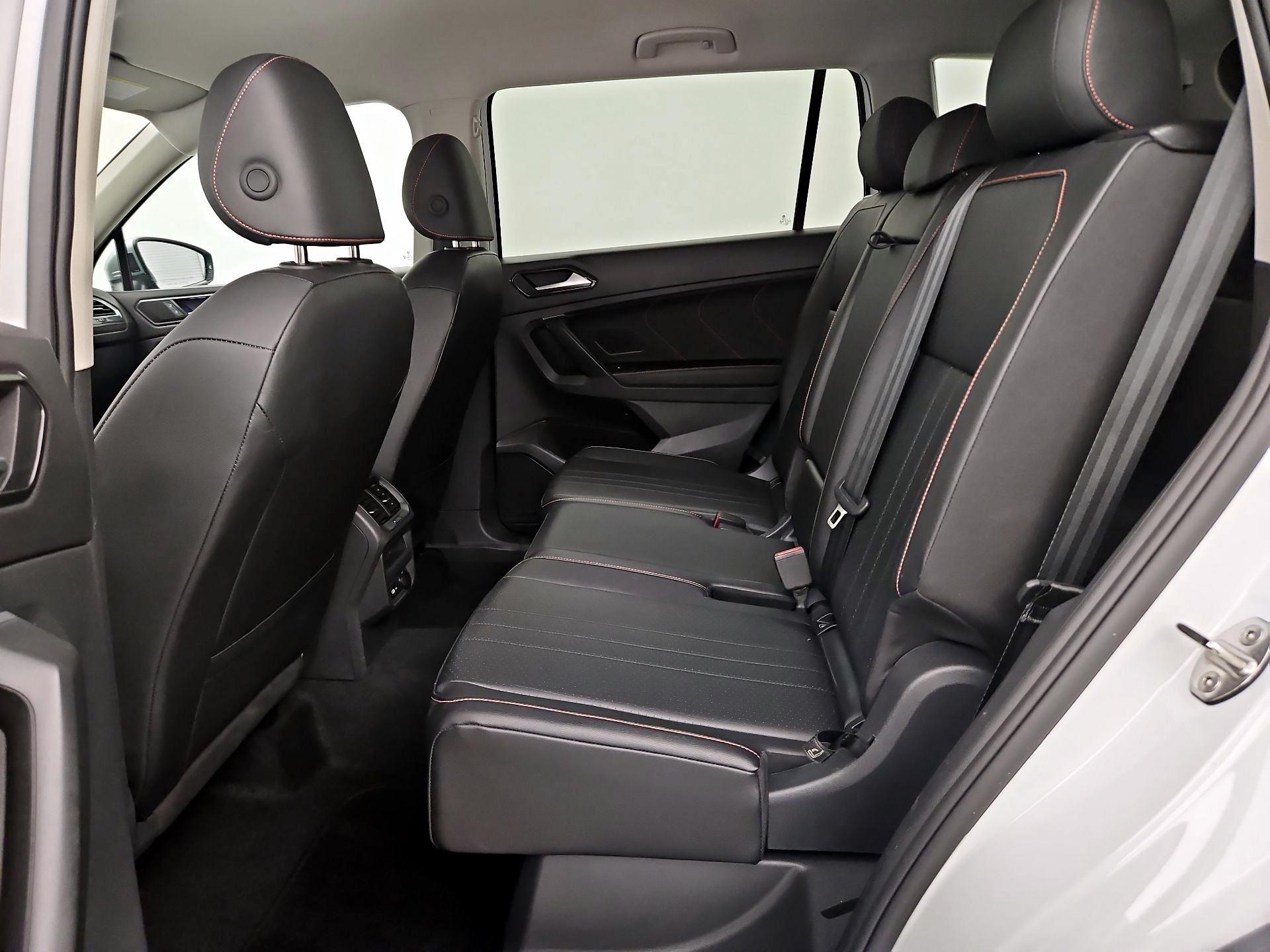 Thumbnail: 2024 Volkswagen Tiguan - 9