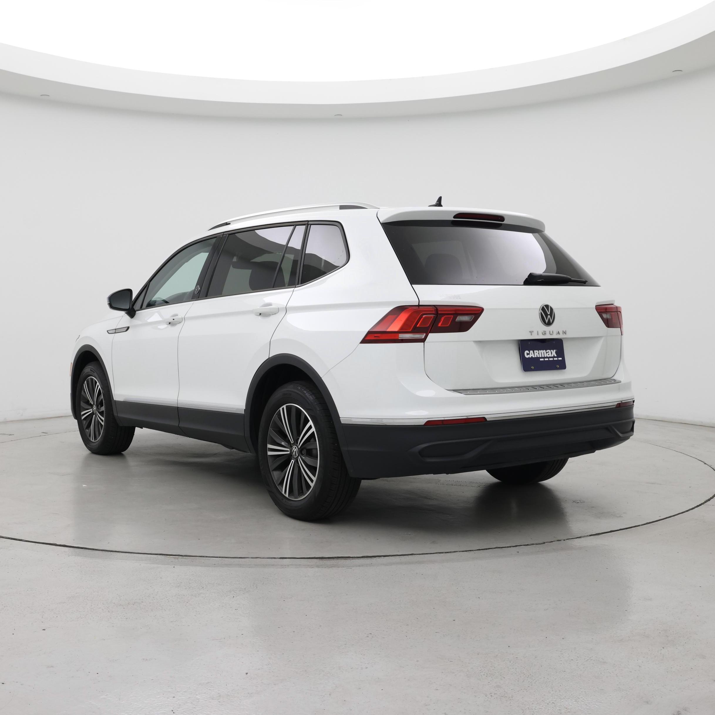 Thumbnail: 2024 Volkswagen Tiguan - 2