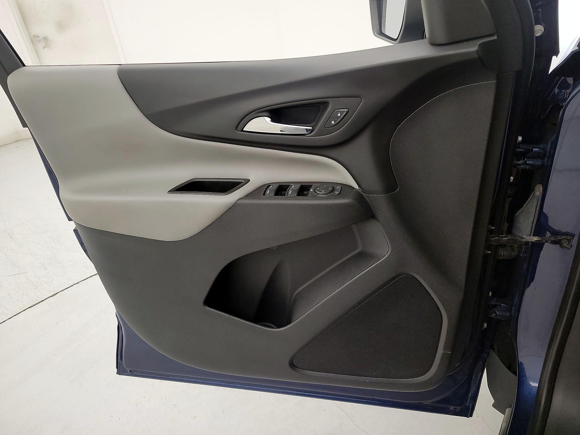 Thumbnail: 2022 Chevrolet Equinox - 12